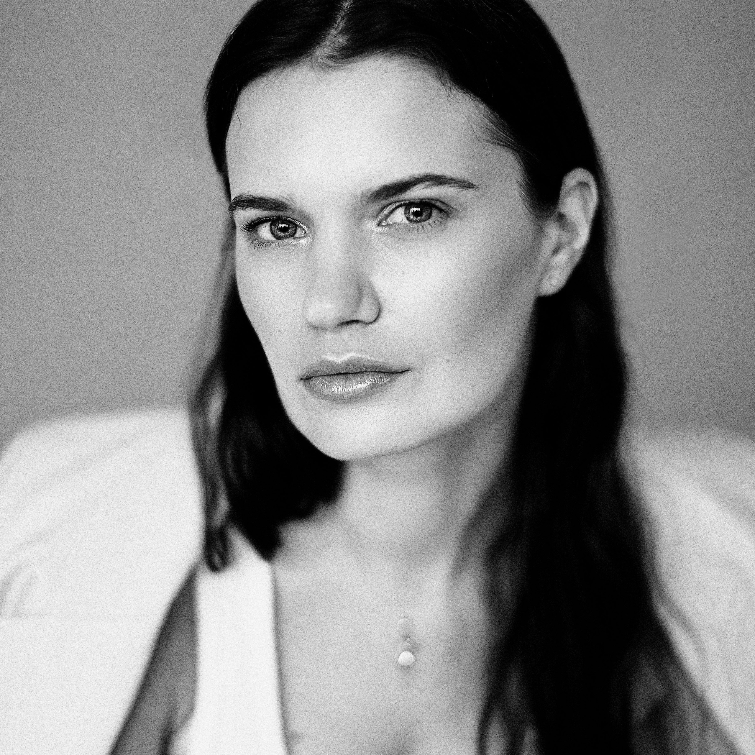 Contacts. NYC Photographer Tanya Draga | Proposal Engagement Wedding