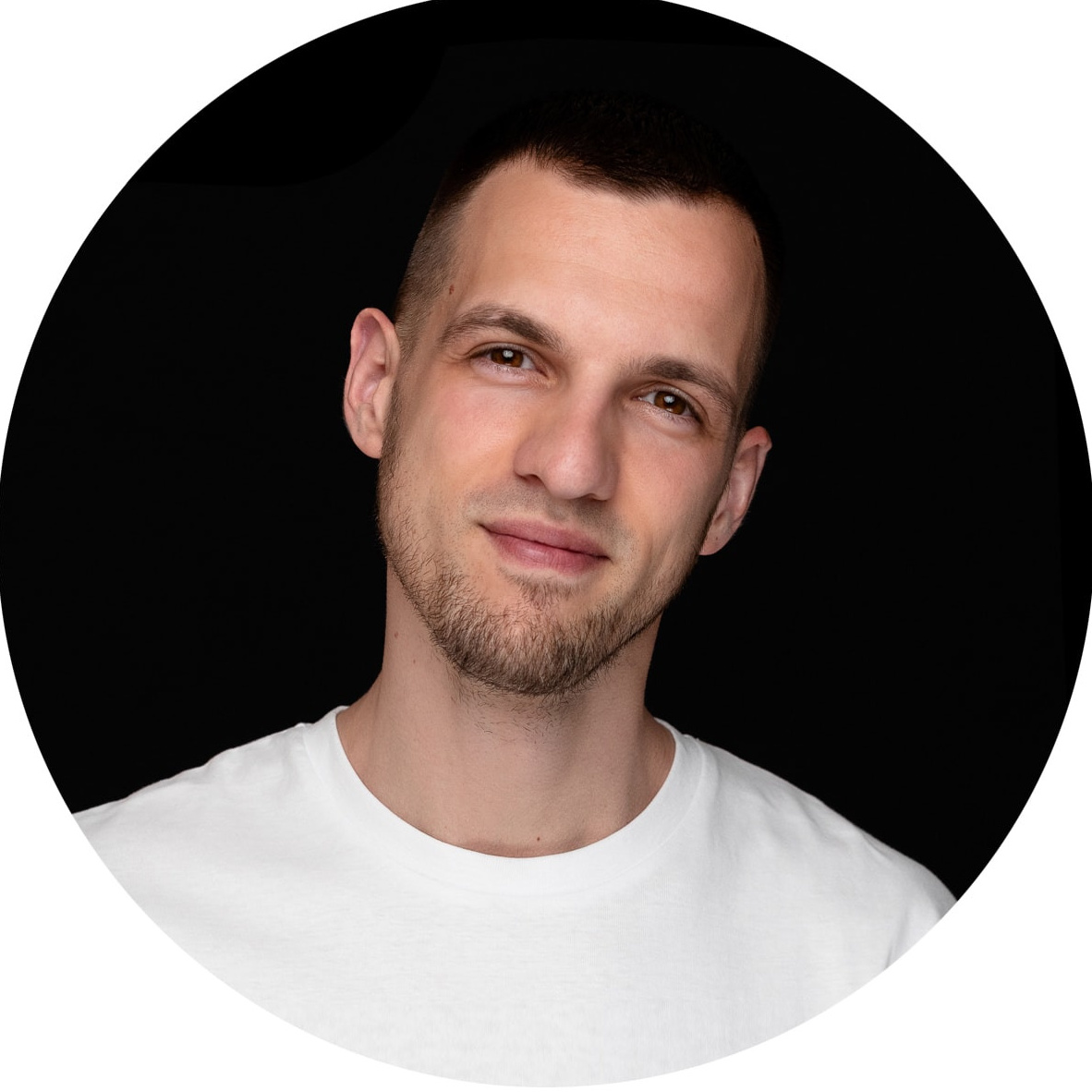 Contact of wedding photographer - Alex Po. Alex Po — Wedding photographer in Toronto