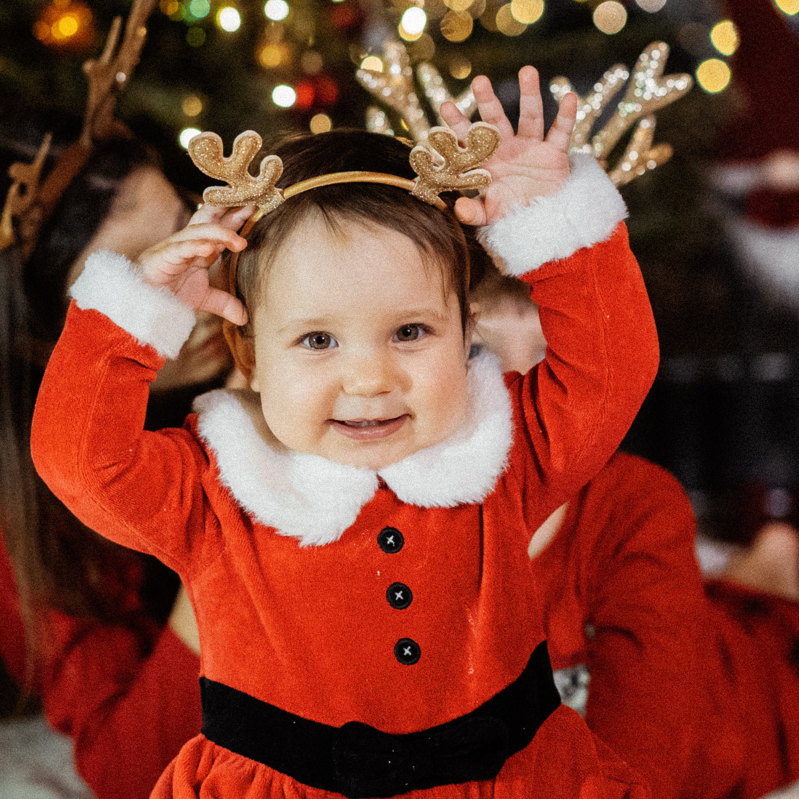 🎄 Weihnachtsshootings & Gutscheine 2026. Wedding and reportage photographer in Munich, Regensburg, Bavaria & all across Germany — LORAN Media