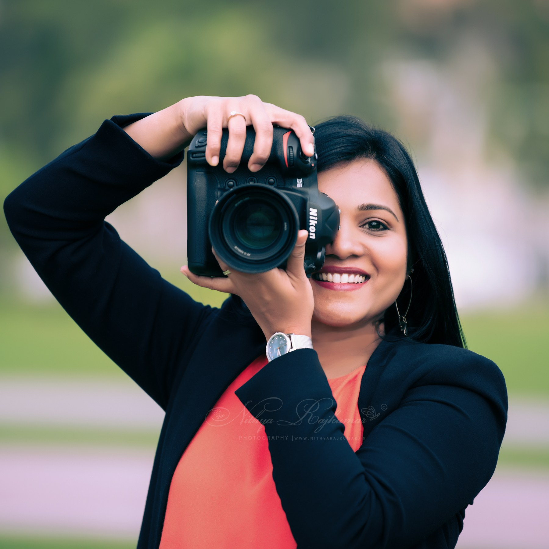 Learn Photography. Nithya Rajkumar Photography | Personal Brand, Headshot & Mother-Child Portrait Photographer Dubai