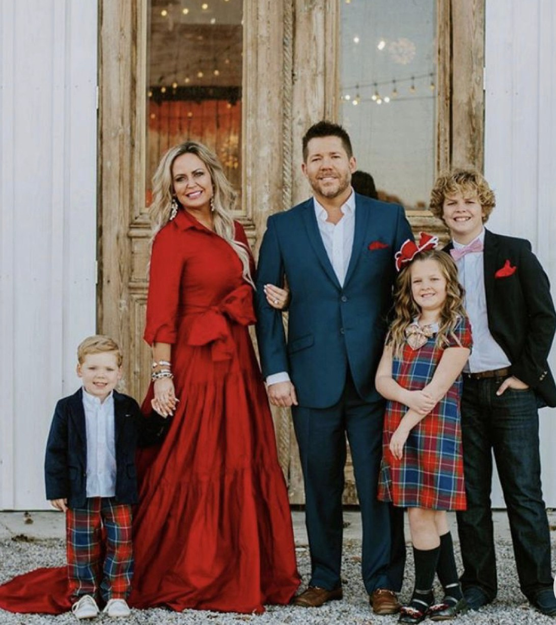 Christmas outlook in Barcelona — What to Wear for Christmas in Barcelona. DiaFoto — Wow Photographer in Barcelona | Premium Barcelona Photoshoot Experience