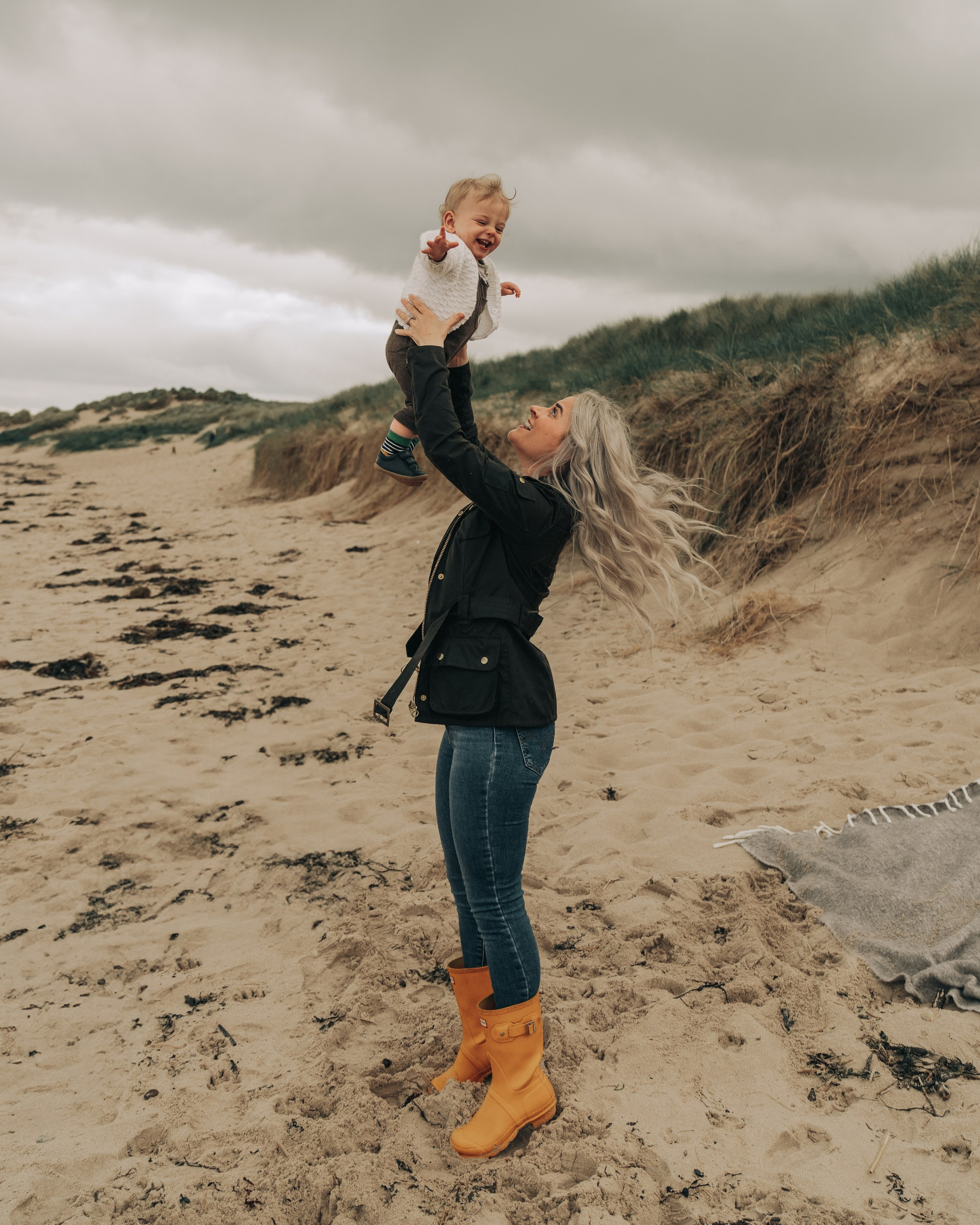 Family Photography in Newcastle Upon Tyne & North East UK| Natural & Relaxed Sessions. Family, Maternity & Newborn Photographer in Newcastle Upon Tyne / Yana Balatskaya