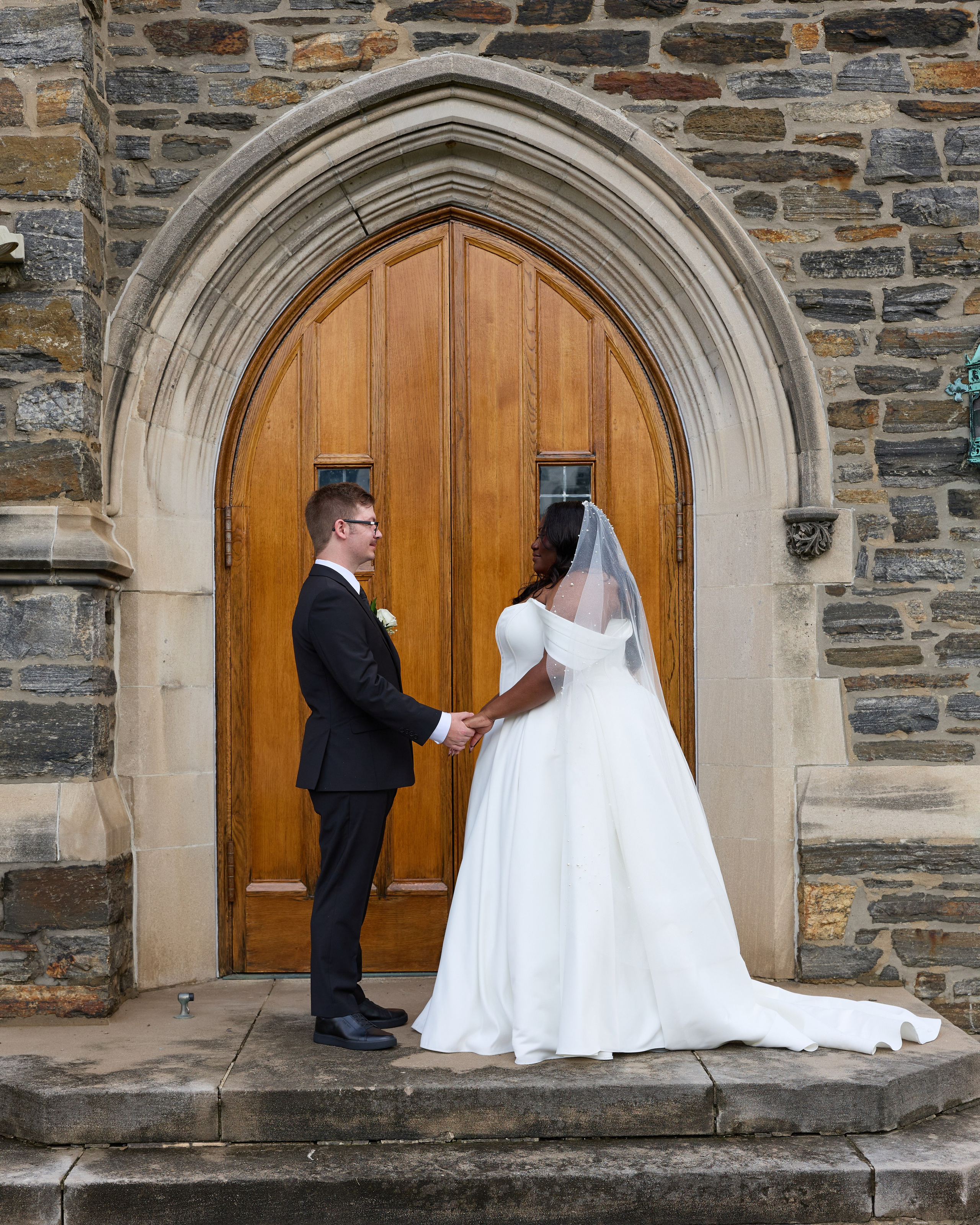 An Intimate Wedding at First Congregational Church in Columbus, Ohio. Kovyphoto