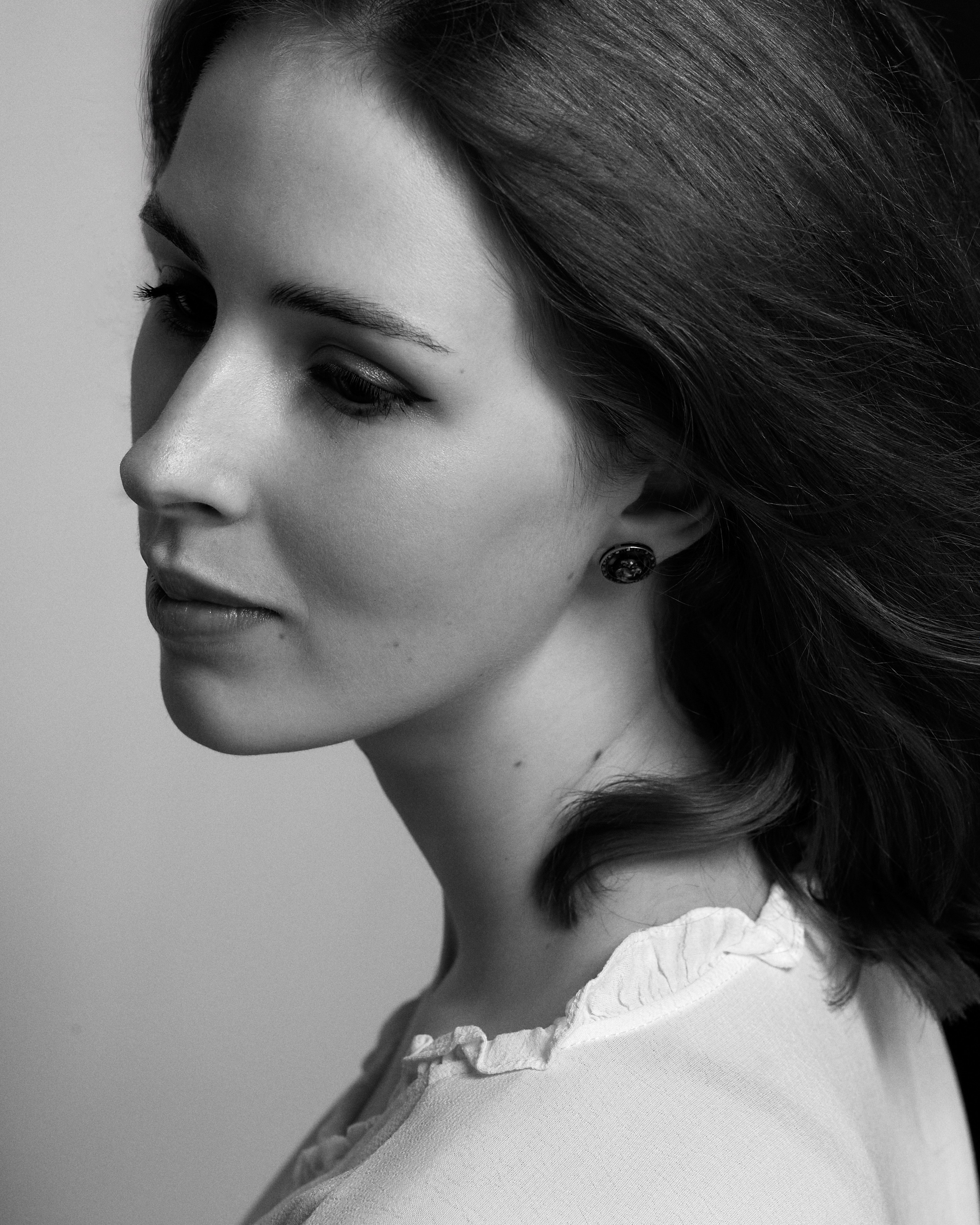 Профессиональный портрет для фотосессии в студии и на улице