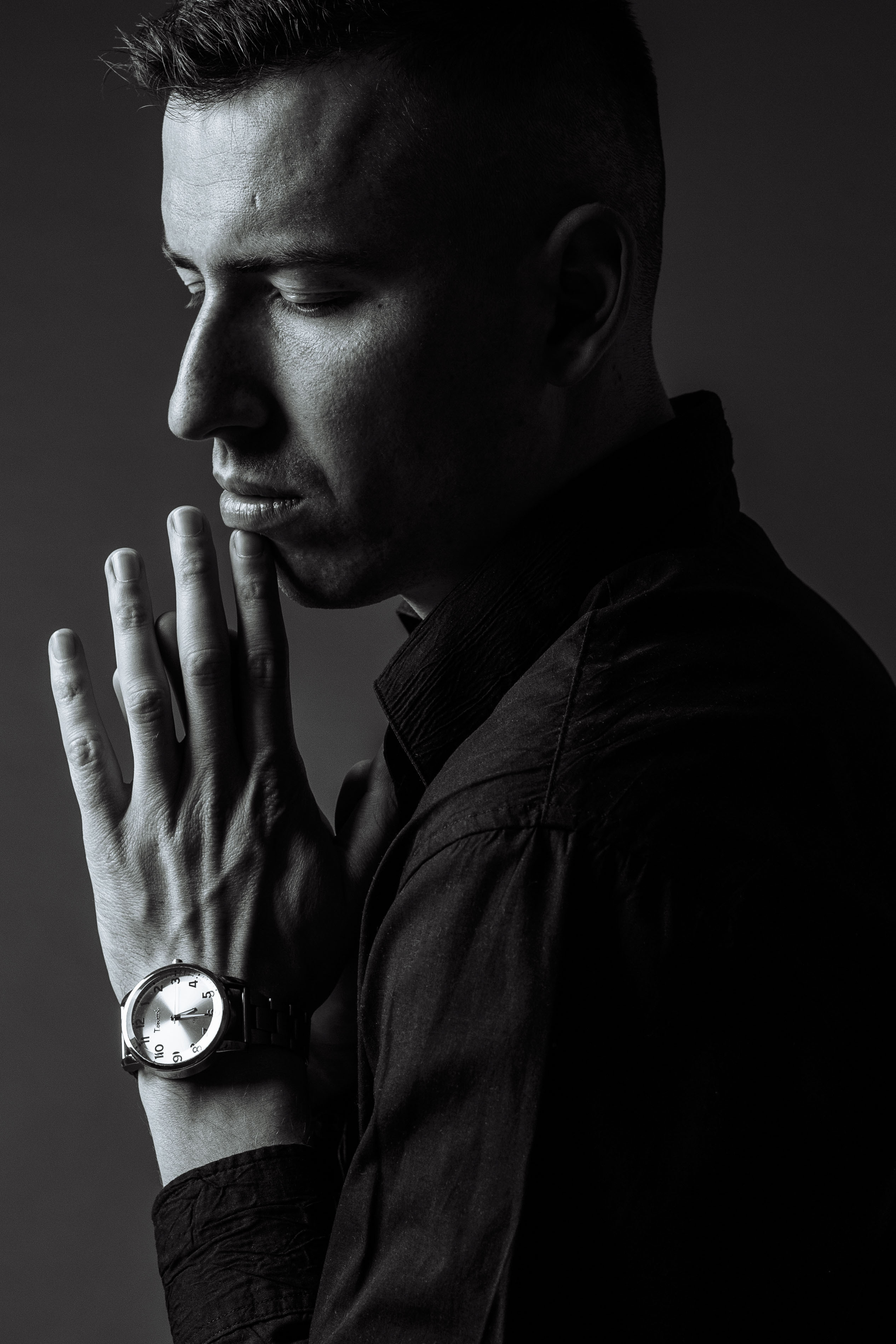 Контакты. Fotograf de nuntă și familie în Chișinău Sava Simion