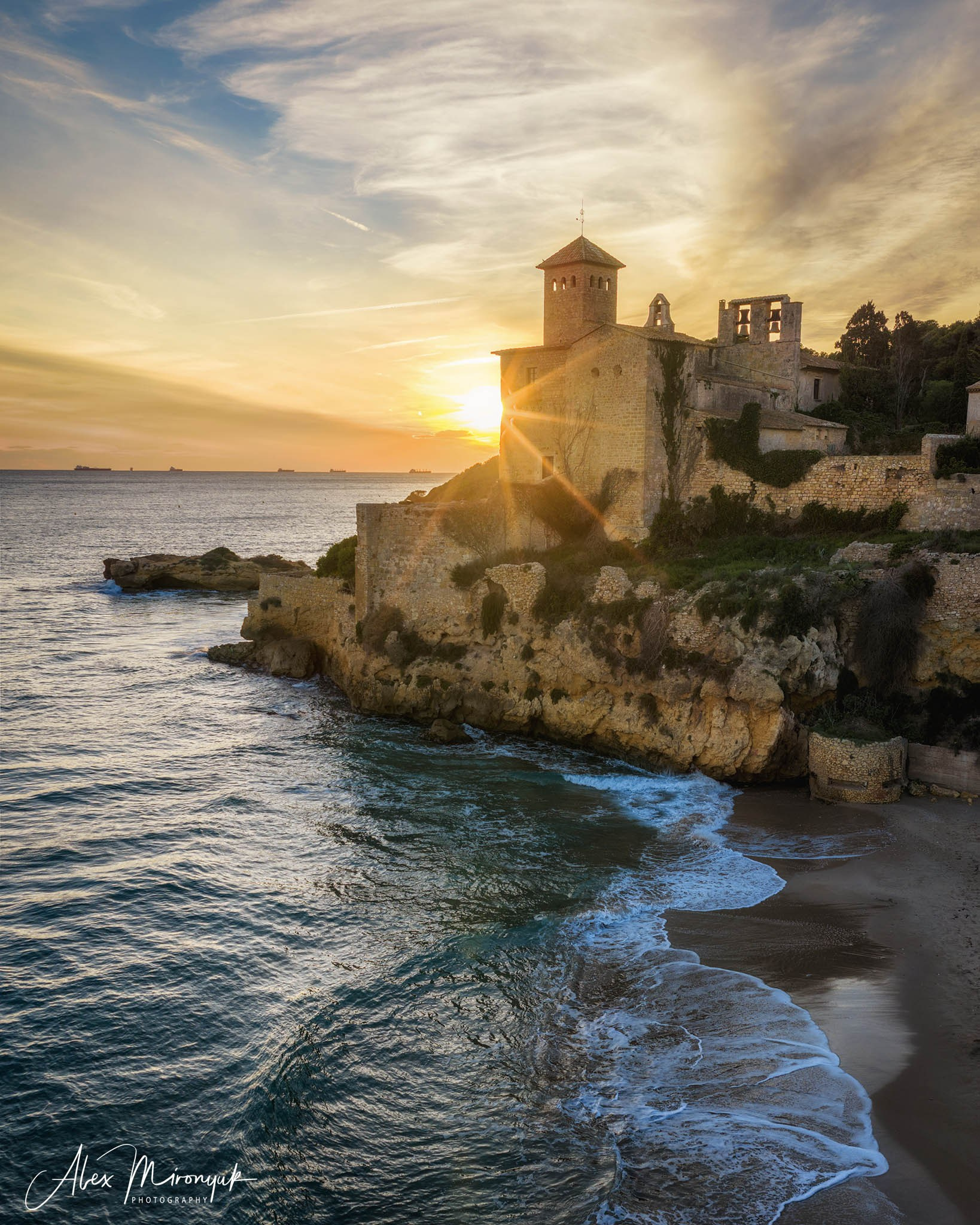 Catalonian Medieval Castles. Pet, Senior, Landscape, portrait studio, photographer in Miami and Sou