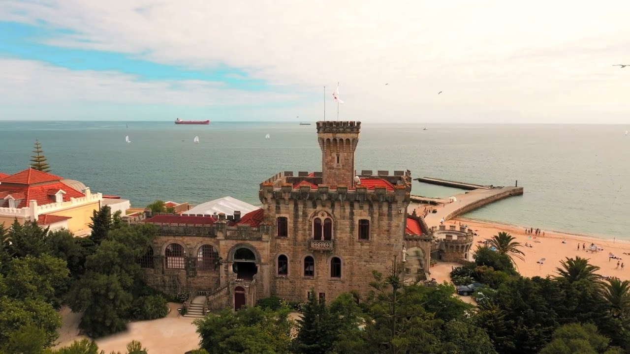 Forte da Cruz junto ao Oceano Atlântico, em Estoril