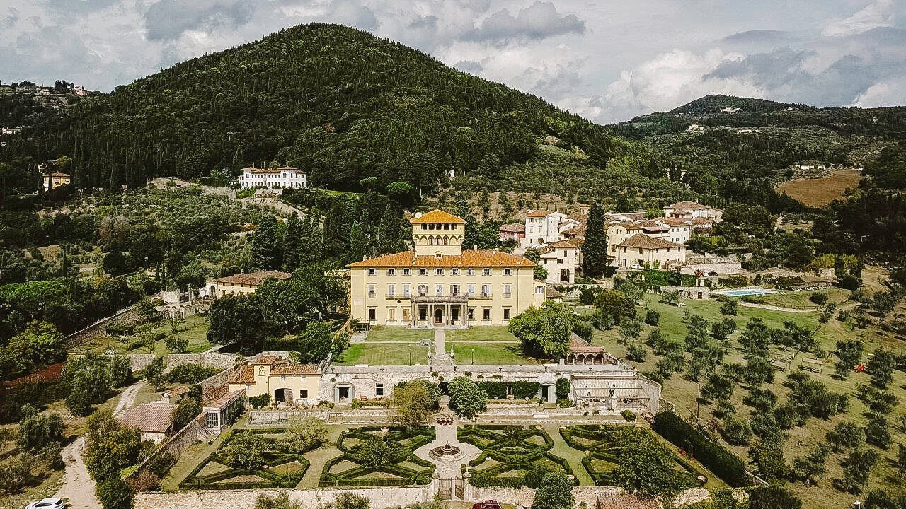 10 Venues in Italy under $20k budget. Wedding photographer in Europe