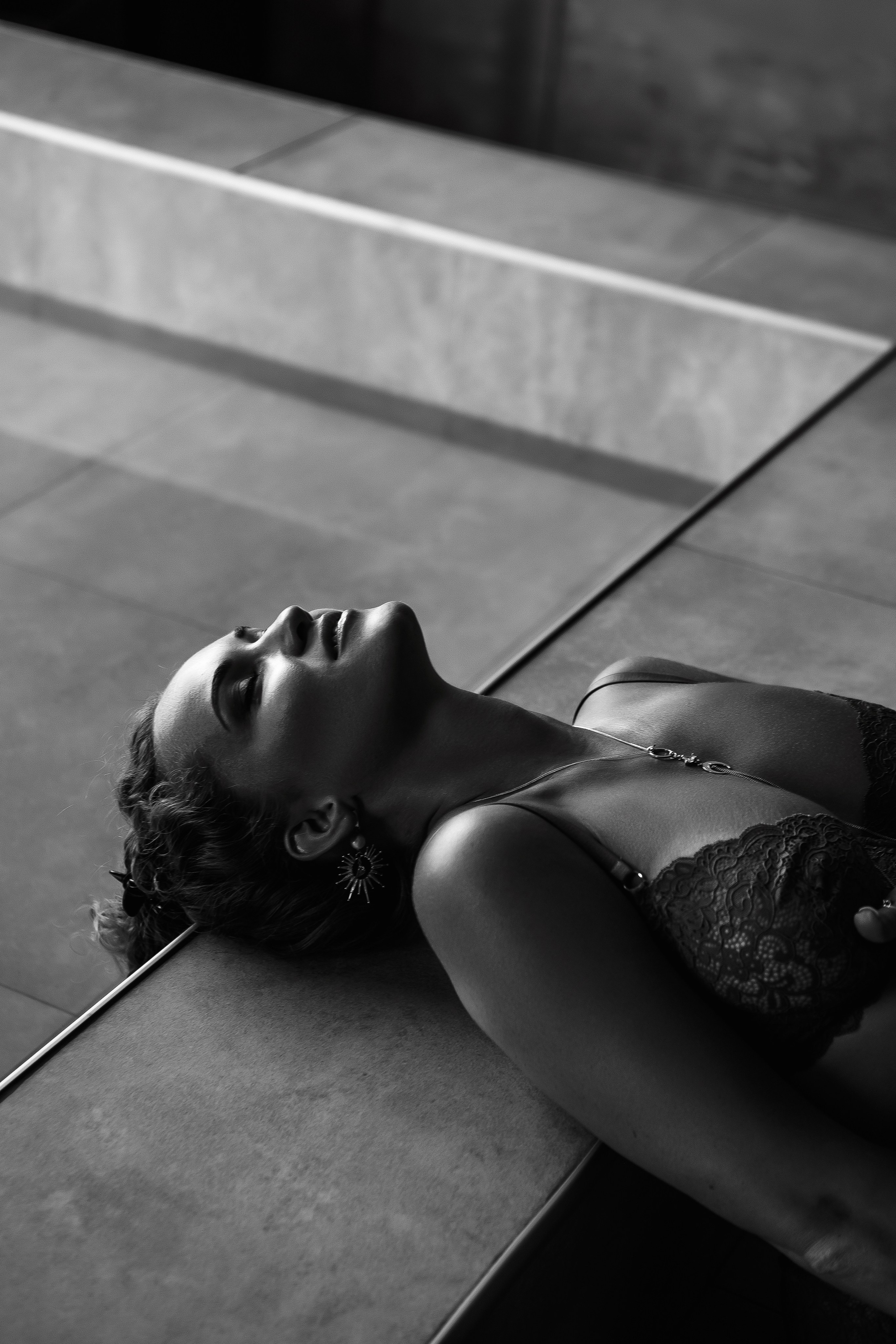 Женский сексуальный фотограф в Анталии, Турции Надин Оздемир