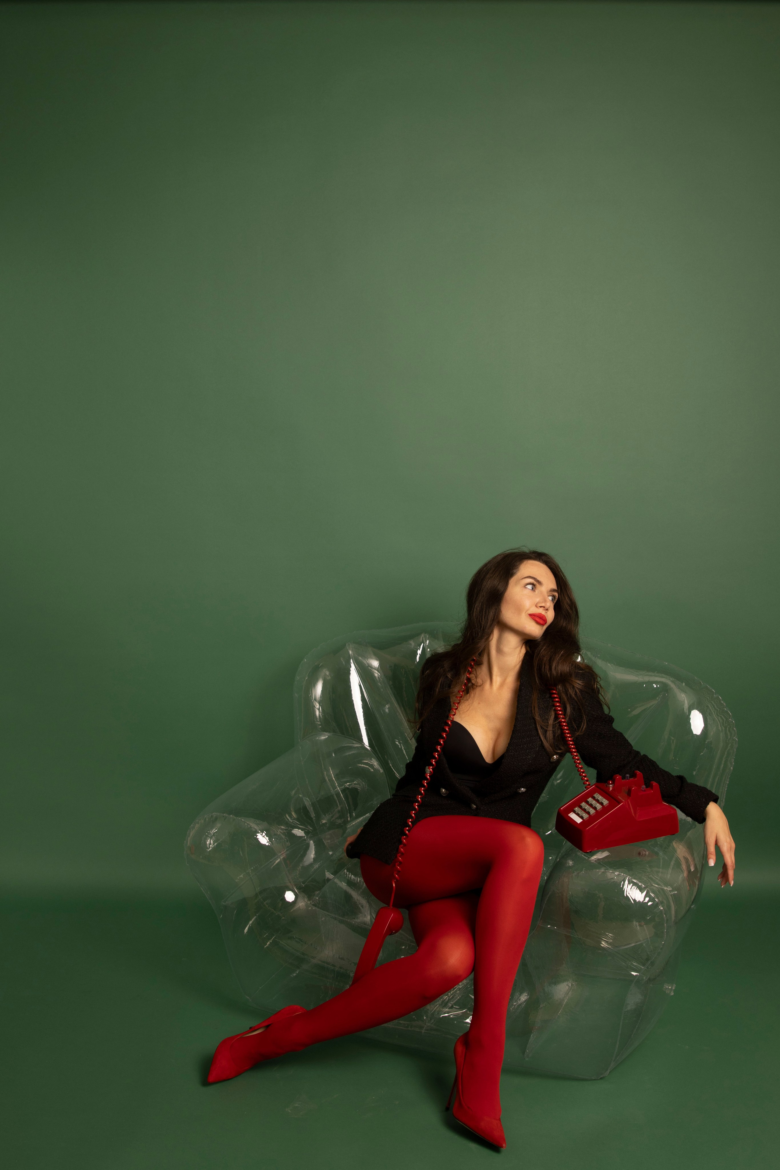 Holiday Green. SHOOT IT YOURSELF — SELF PORTRAIT STUDIO IN CHICAGO