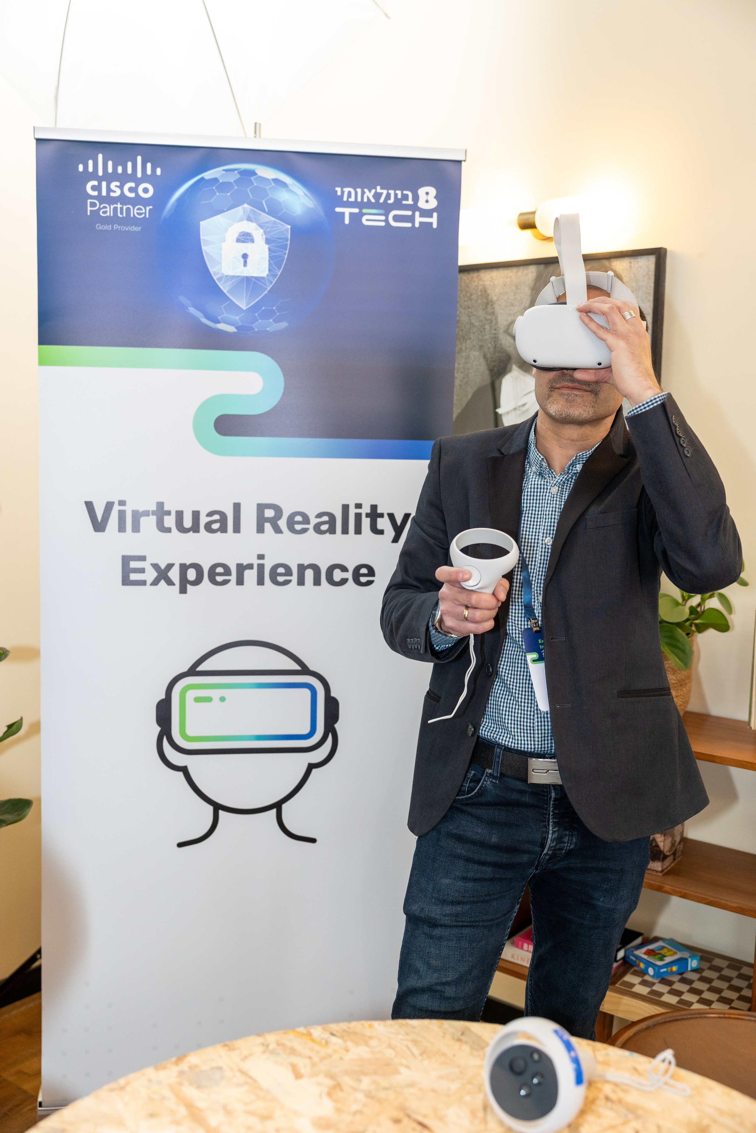 Business. Noam Paradise Photographer