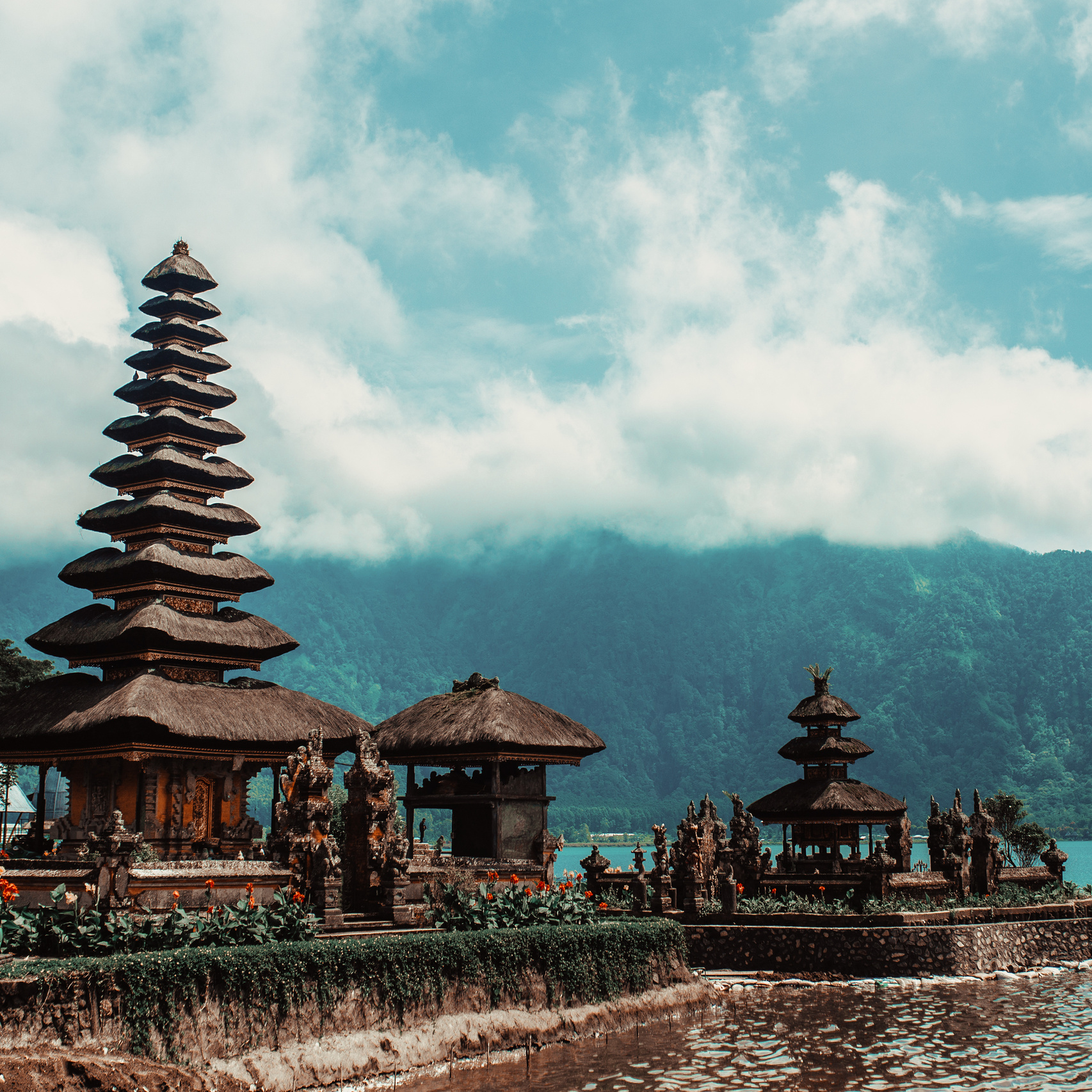 🏡. Mark Smilyanic | Portrait and Adventure Photographer from Belgrade