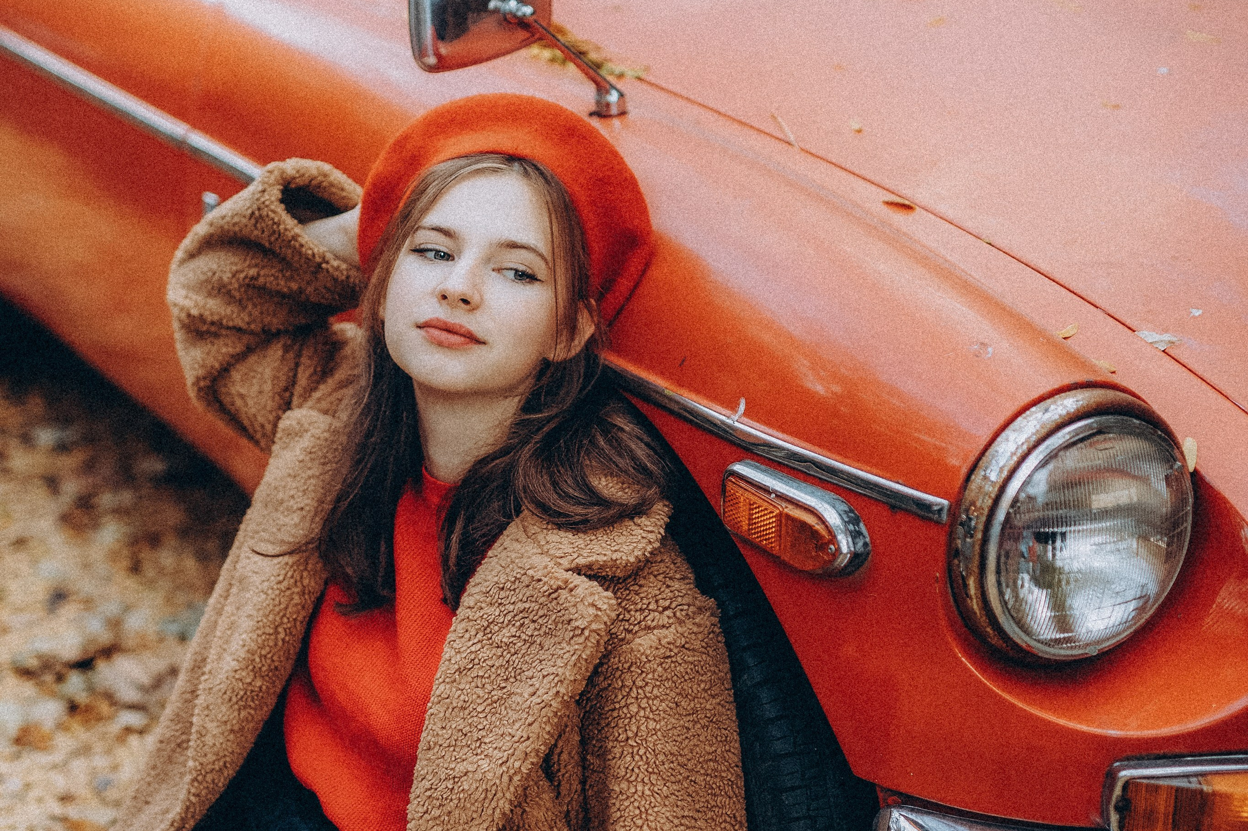 New York City street portrait, natural light, candid moment