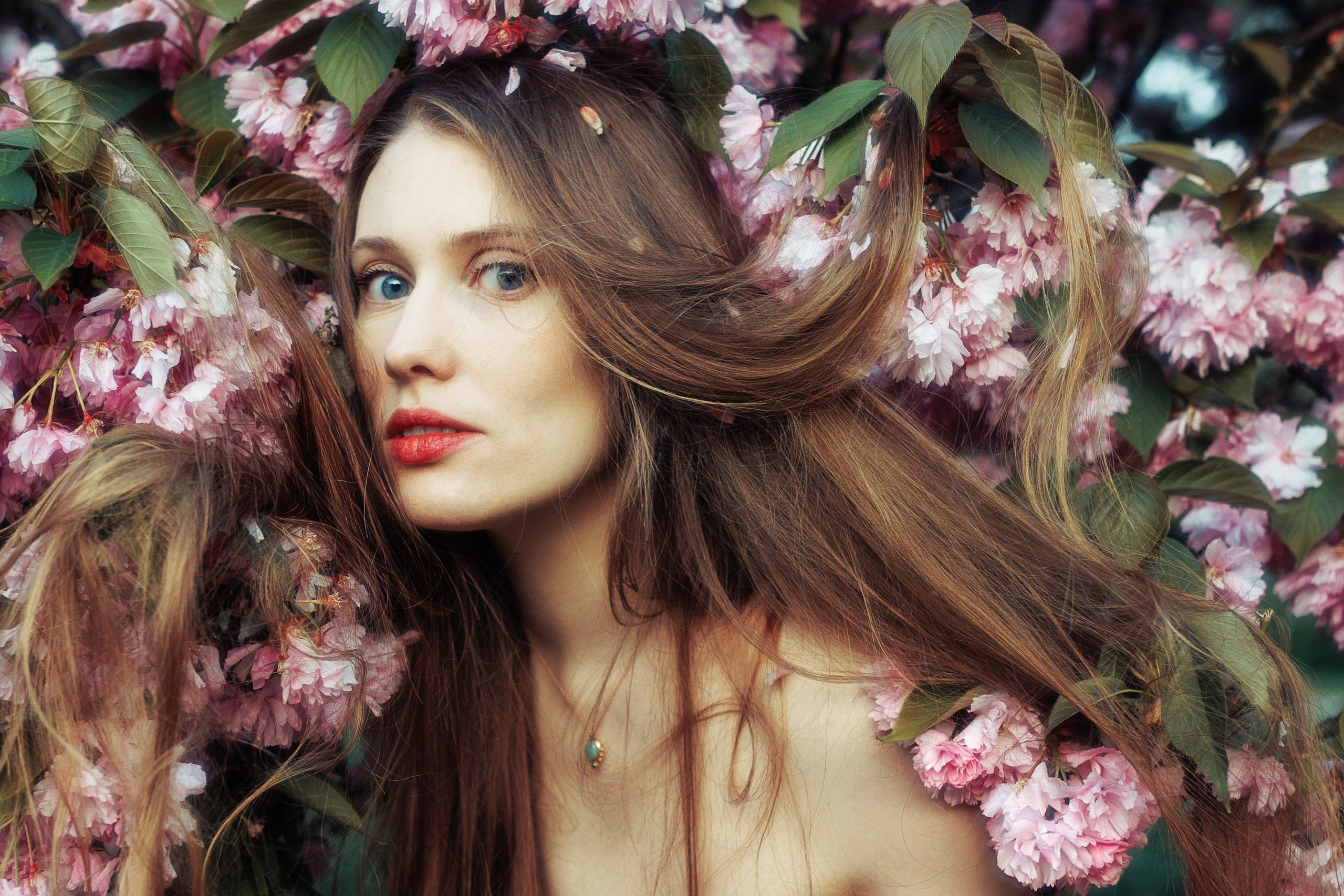 Женская фотосъёмка в цетении. 