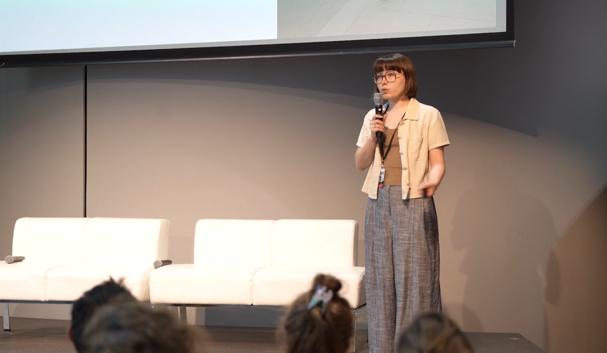 Pitching of my new project “Assembly Contour” to international partners of the IN SITU platform. Daria Goncharova / Conceptual artist