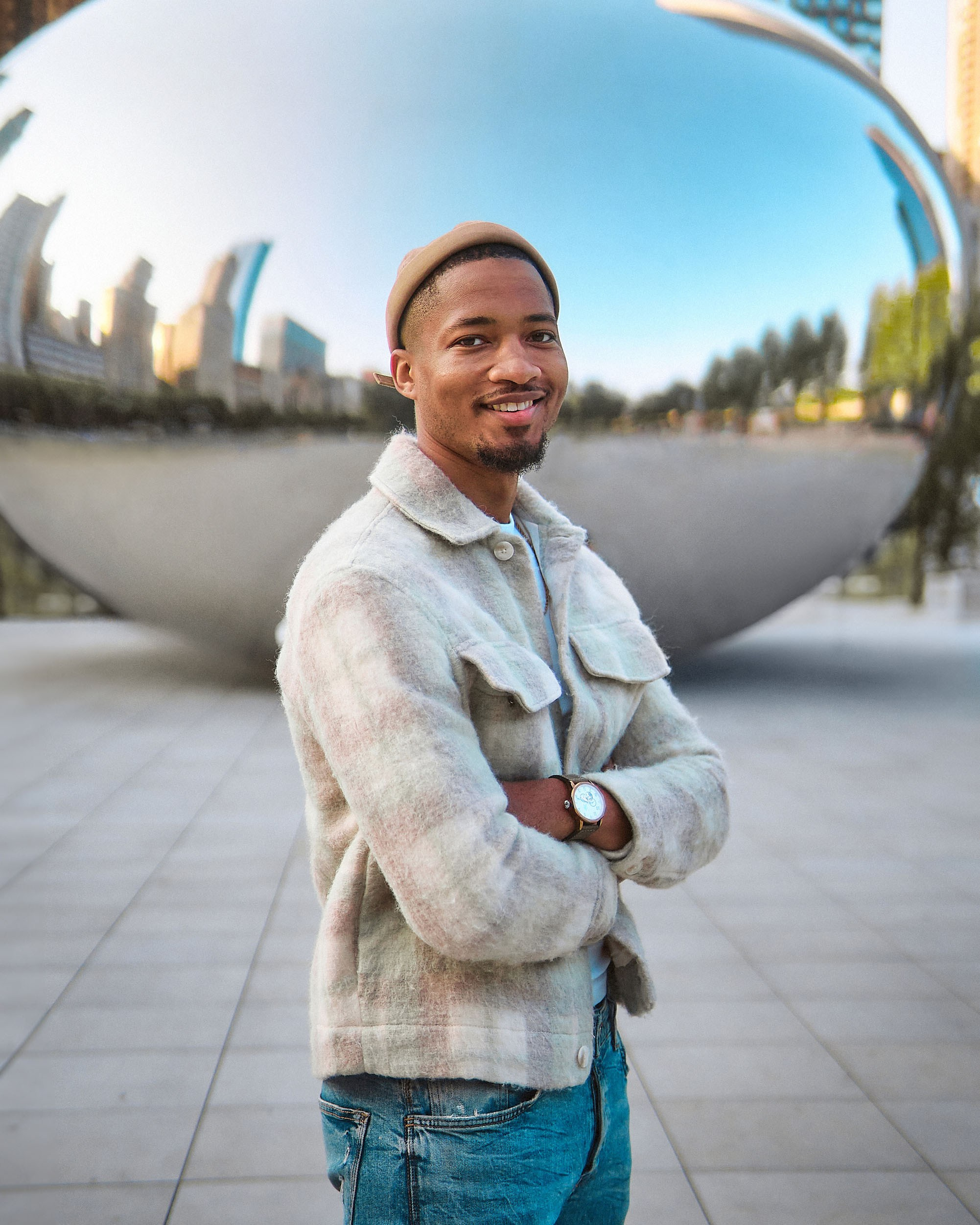 We explore and photograph your real experience in the city of Chicago.