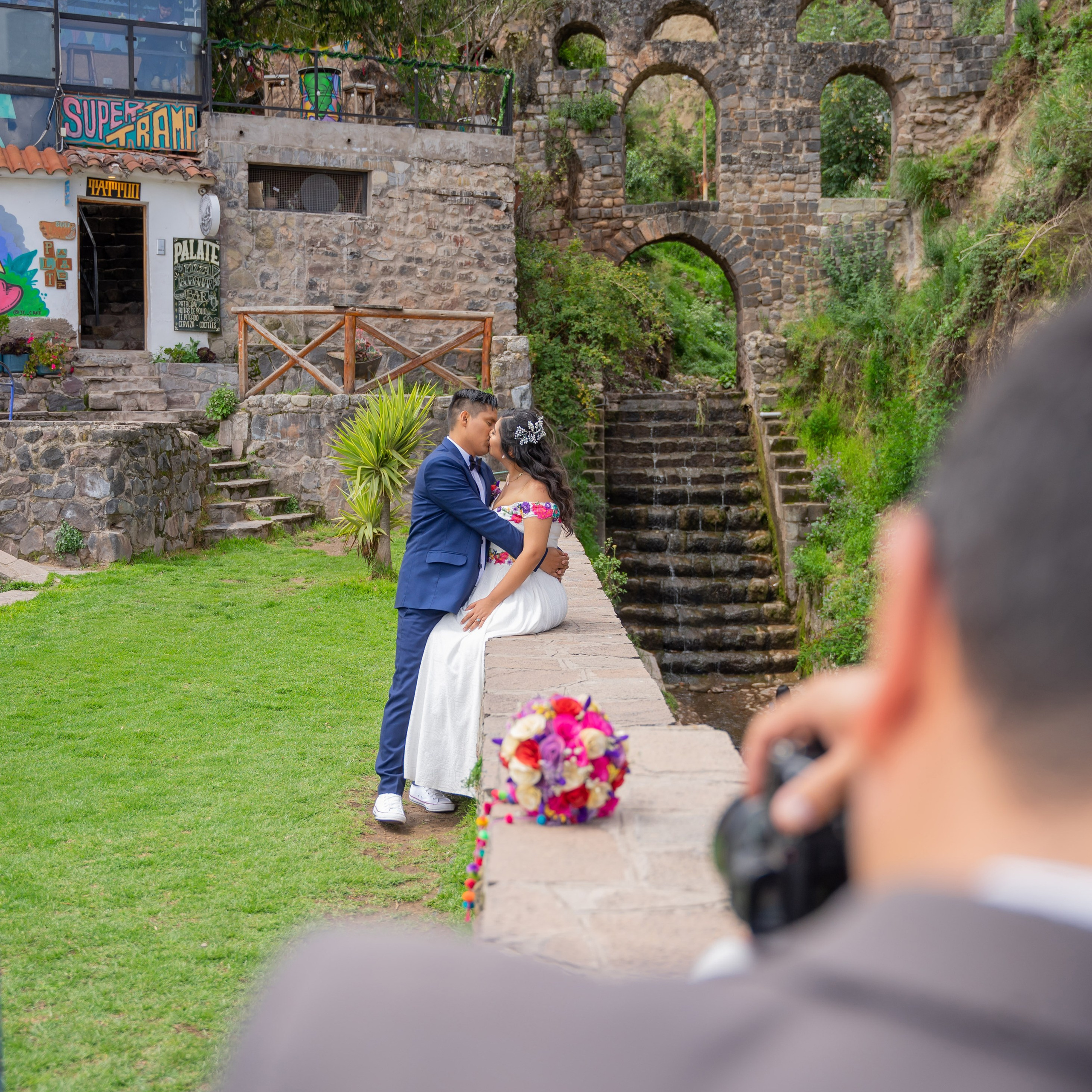 Harley Valverde fotografo de bodas en Cusco Perú