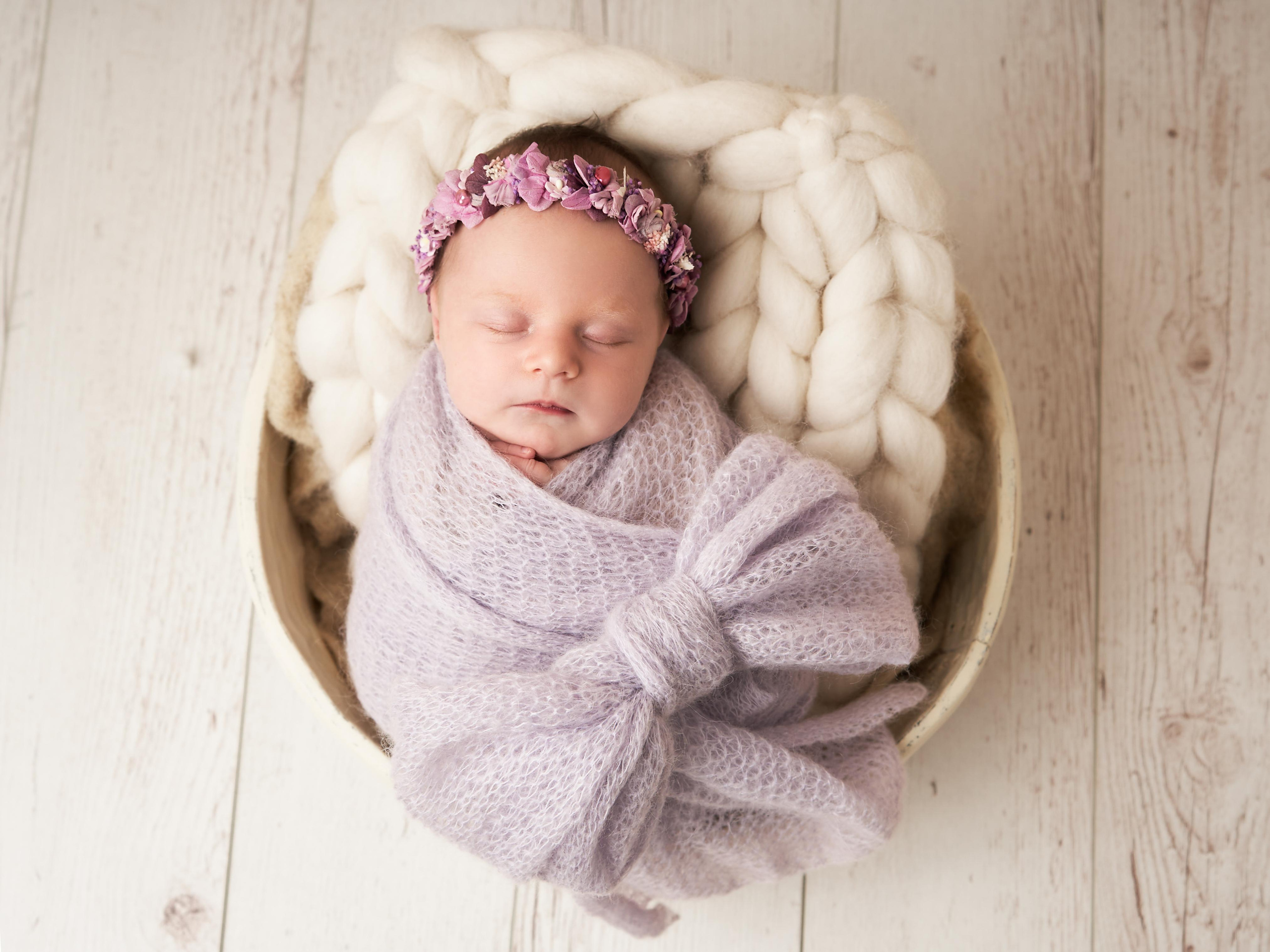 Esu Aleksandra naujagimių ir kudikių fotografė iš Vilniaus