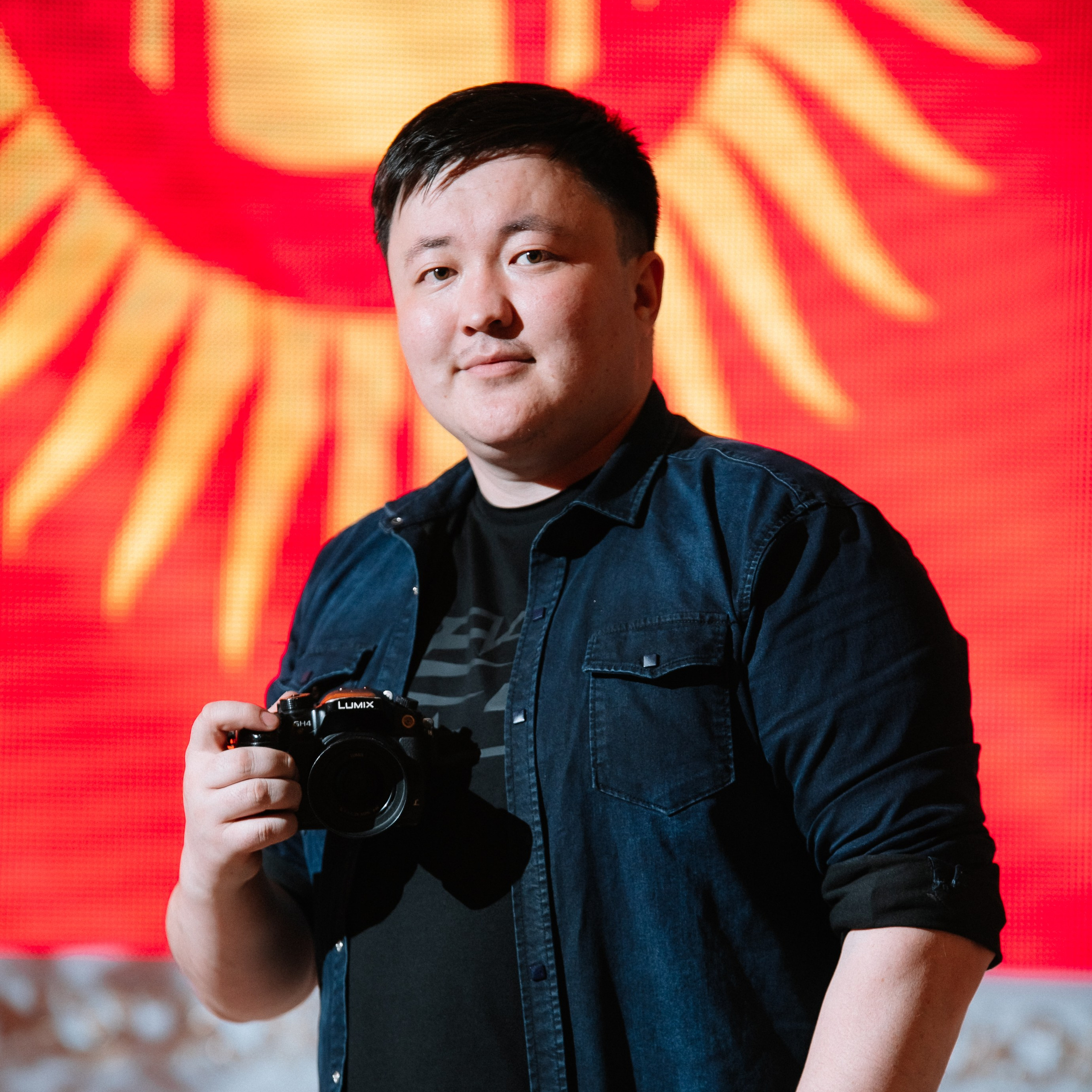 Контакты. Свадебный LOVE STORY Семейный фотограф в Бишкеке Тилек Жантаев