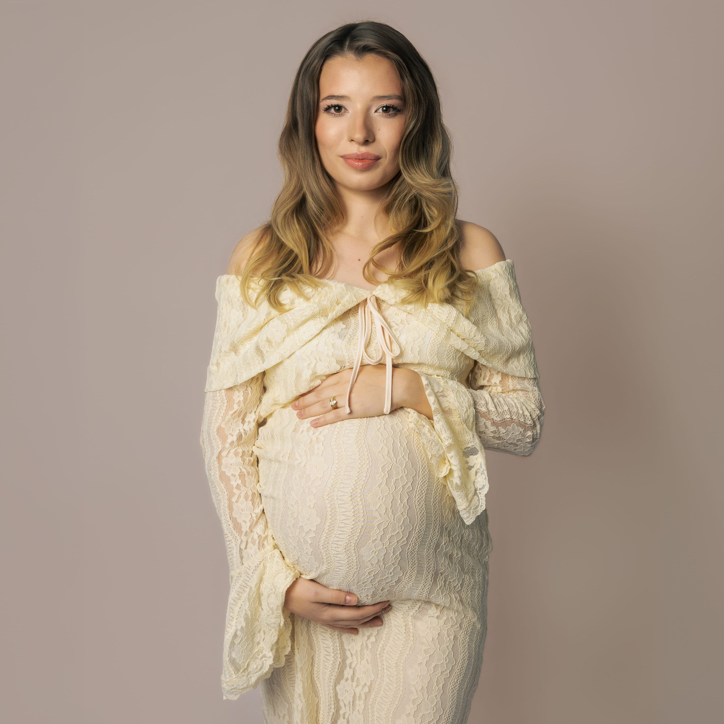 Elegant Studio Maternity Photography in Rotterdam