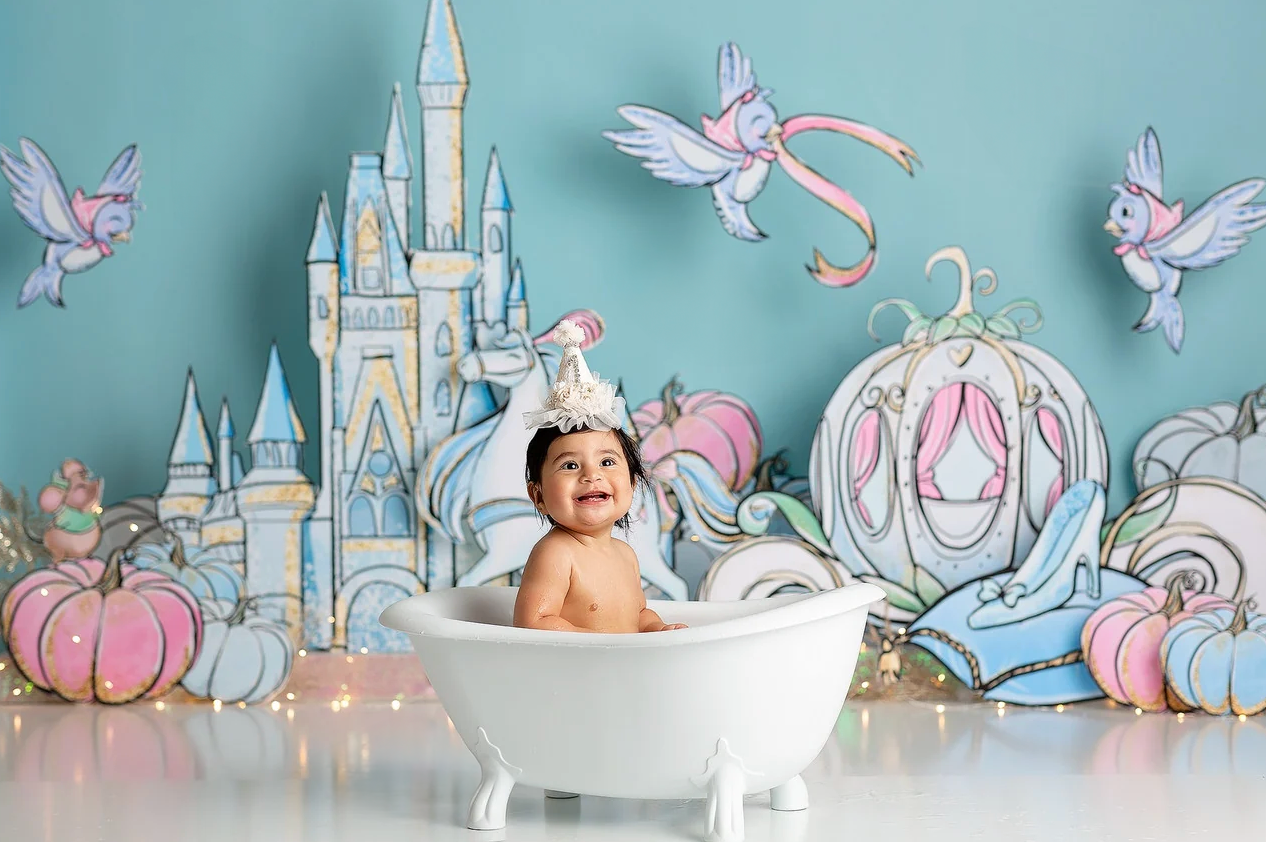 Cake Smash Themes. Newborn and family photographer. Hills District. Sydney
