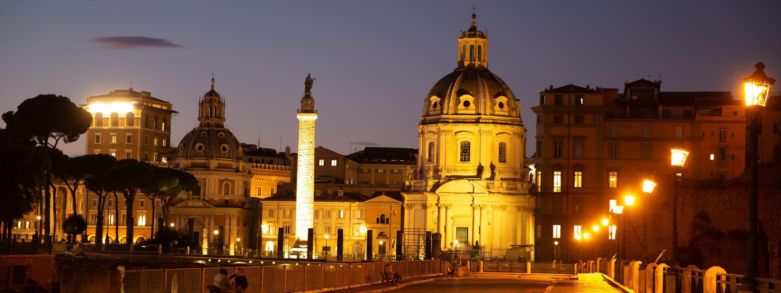 Рим Мистический Таинственные истории и живописный Трастевере Мы встретимся на одной из красивейших площадей Рима, откуда милые улочки выведут нас к площади, где сожгли Джордано Бруно.