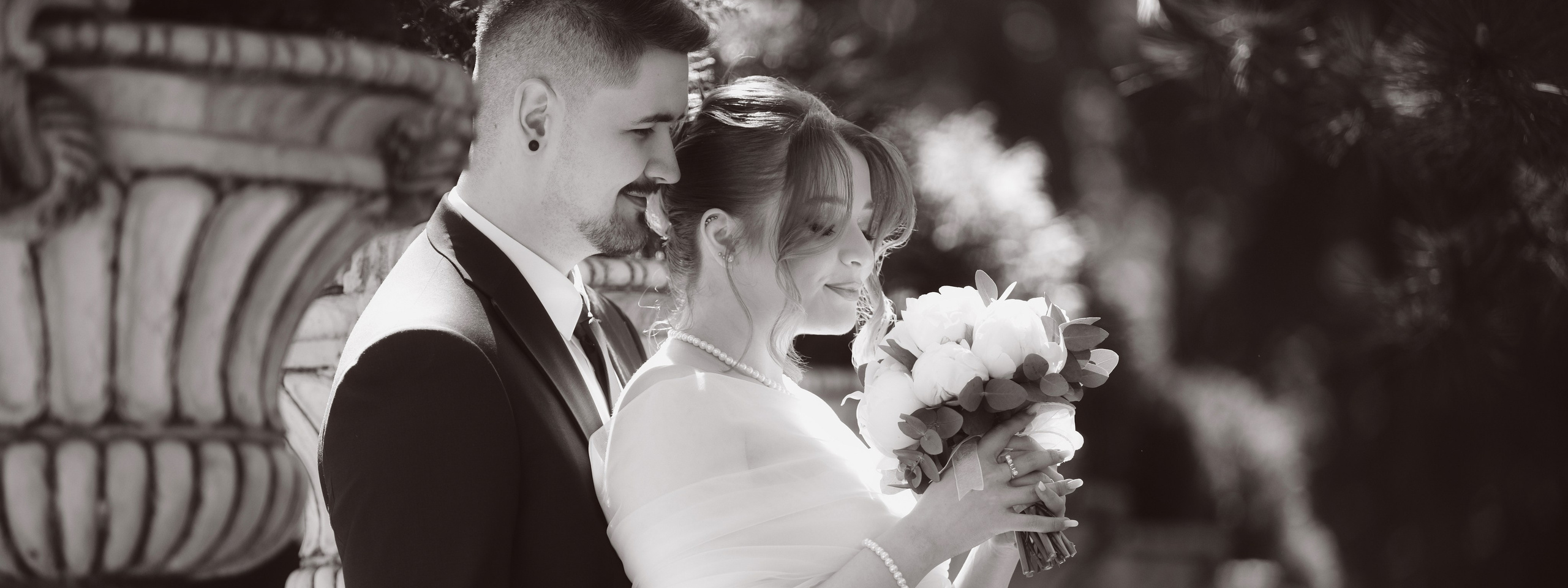 Contact. Laurentiu Stefan StoryTeller