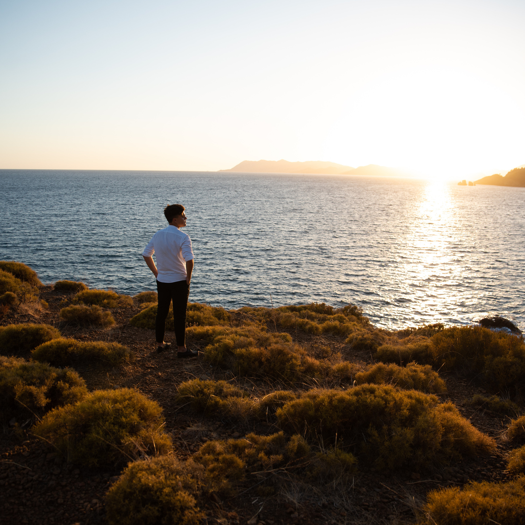 Контакти. Фотограф Олександр Демиденко