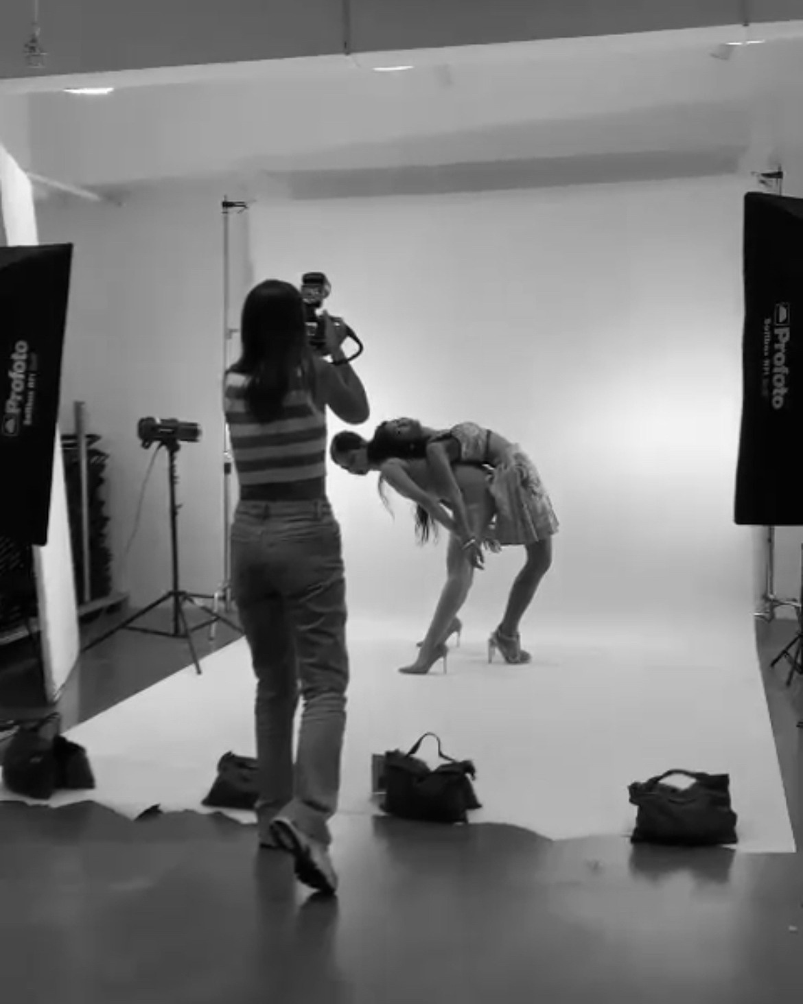 ABOUT ME. Lindsay Agaid — Portrait Photographer