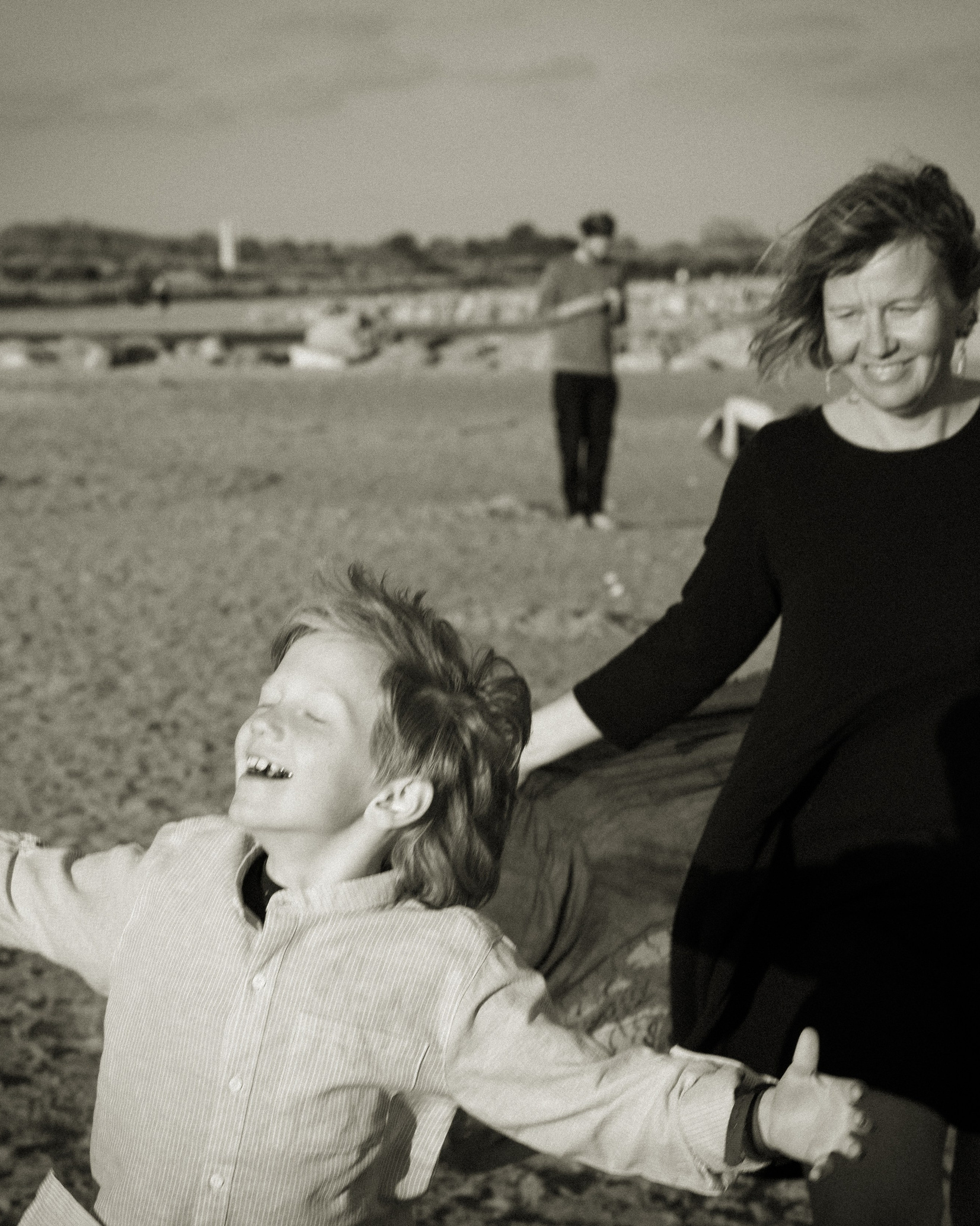 Histoires d’amour, séances photos de famille et de mariage en France