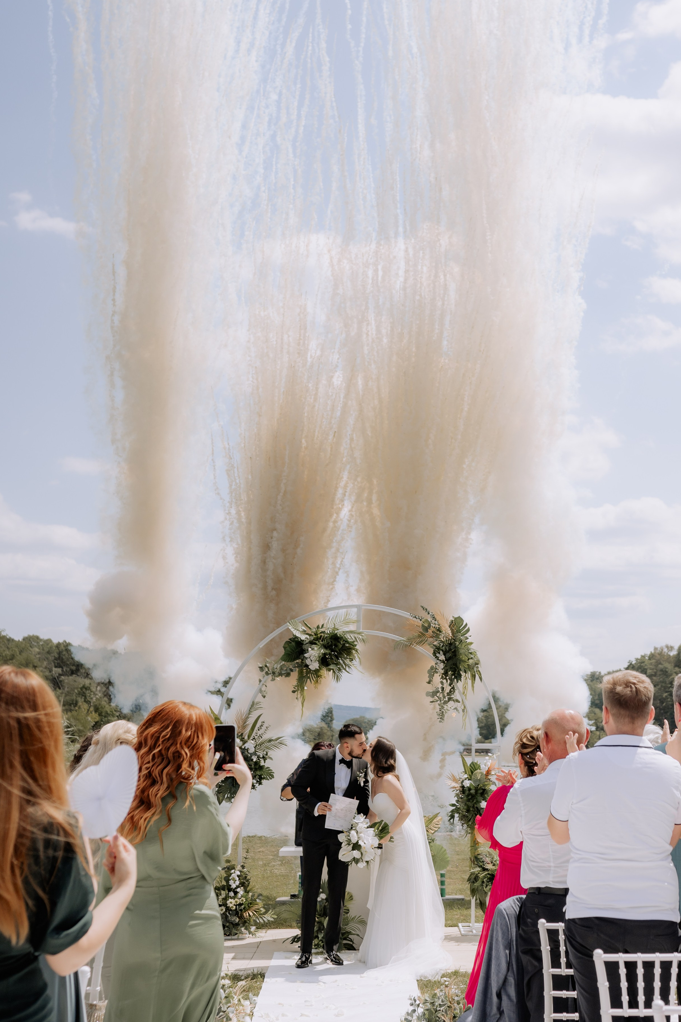 Fotograf si videograf profesionist. Proud Vision Weddings | Wedding Photography & Film — Servicii profesionale Foto Video Nunta Iasi