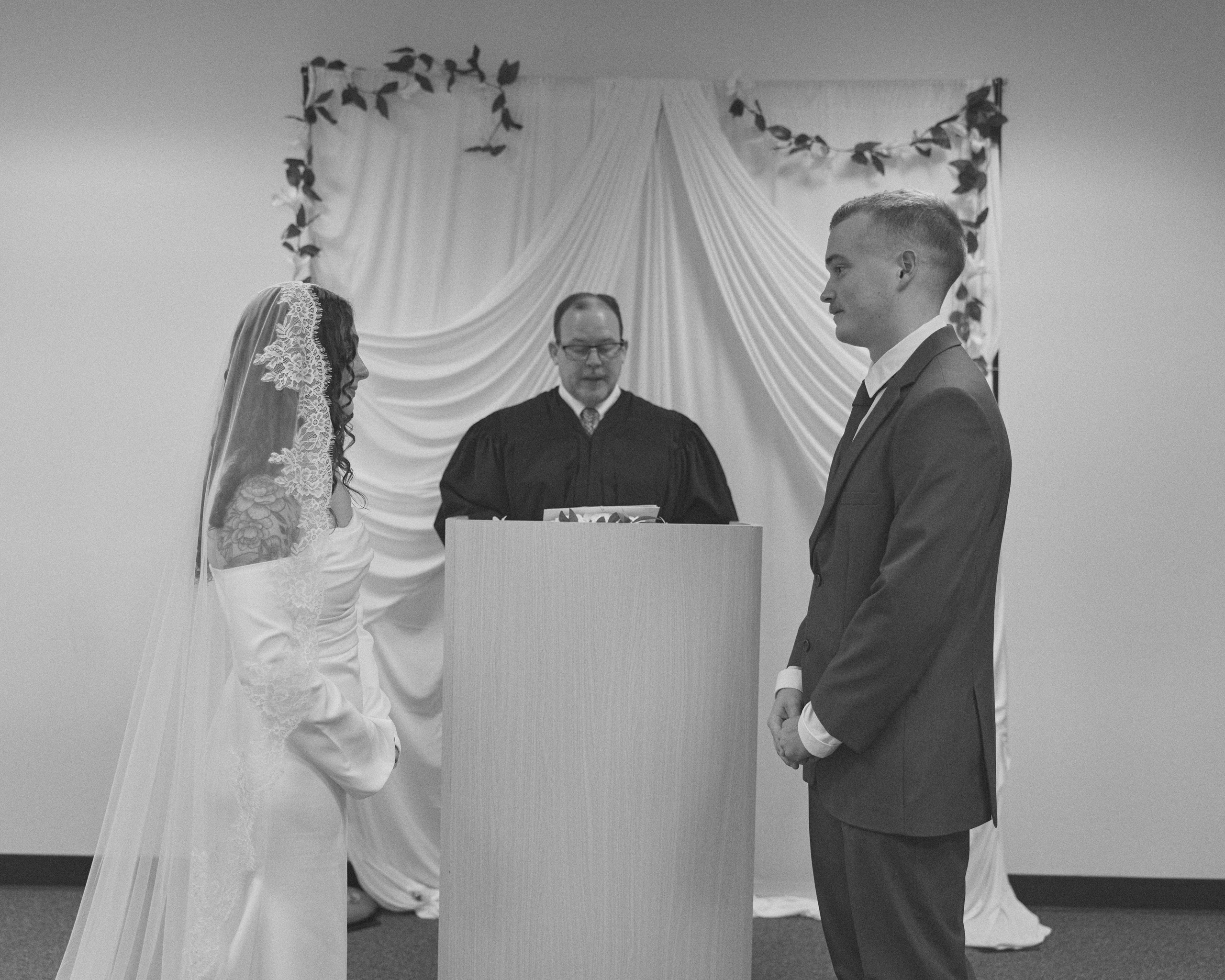 A Mini Wedding in Downtown Columbus. Kovyphoto