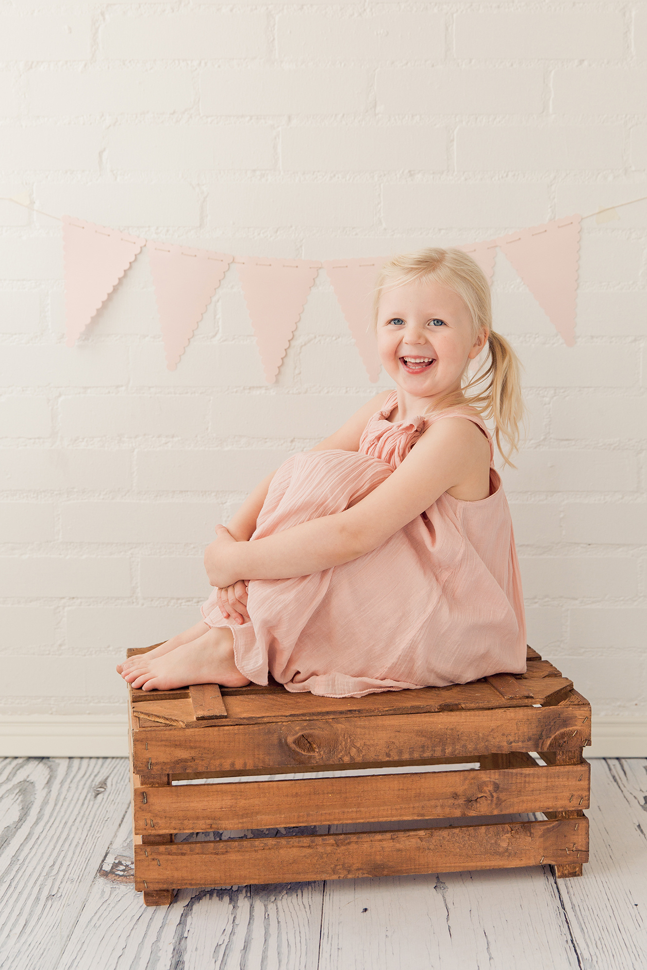 1-vuotiskuvaus studiossa Helsingissä