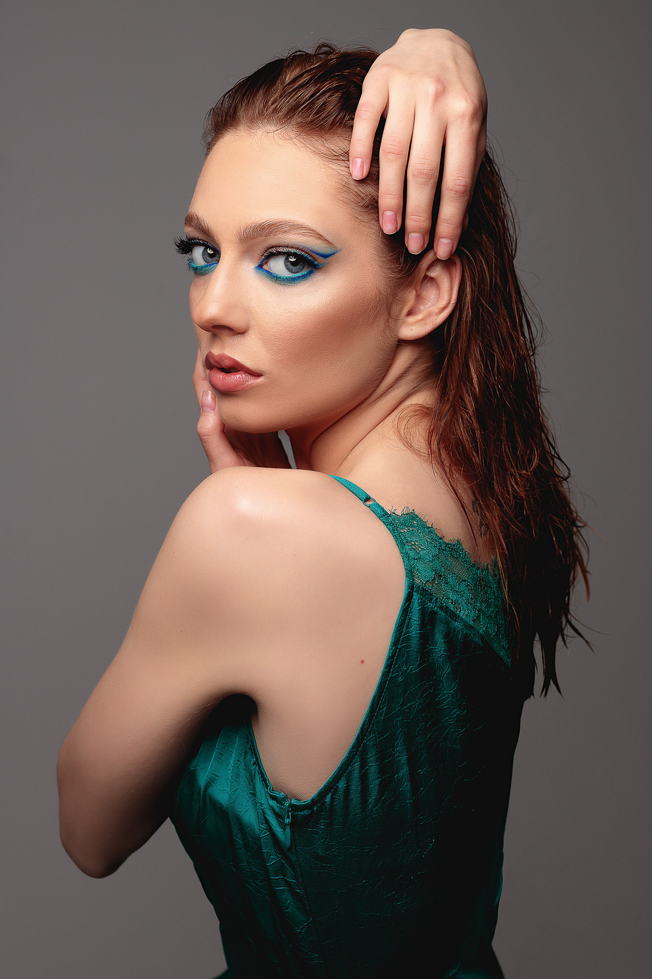 snapshots, model tests. Professionelles Fotoshooting im Studio. Lookbook, Portfolio Bilder. für Modelagenturen. Frauen Fotografie in Heilbronn, Stuttgart, Heidelberg, Öhringen.