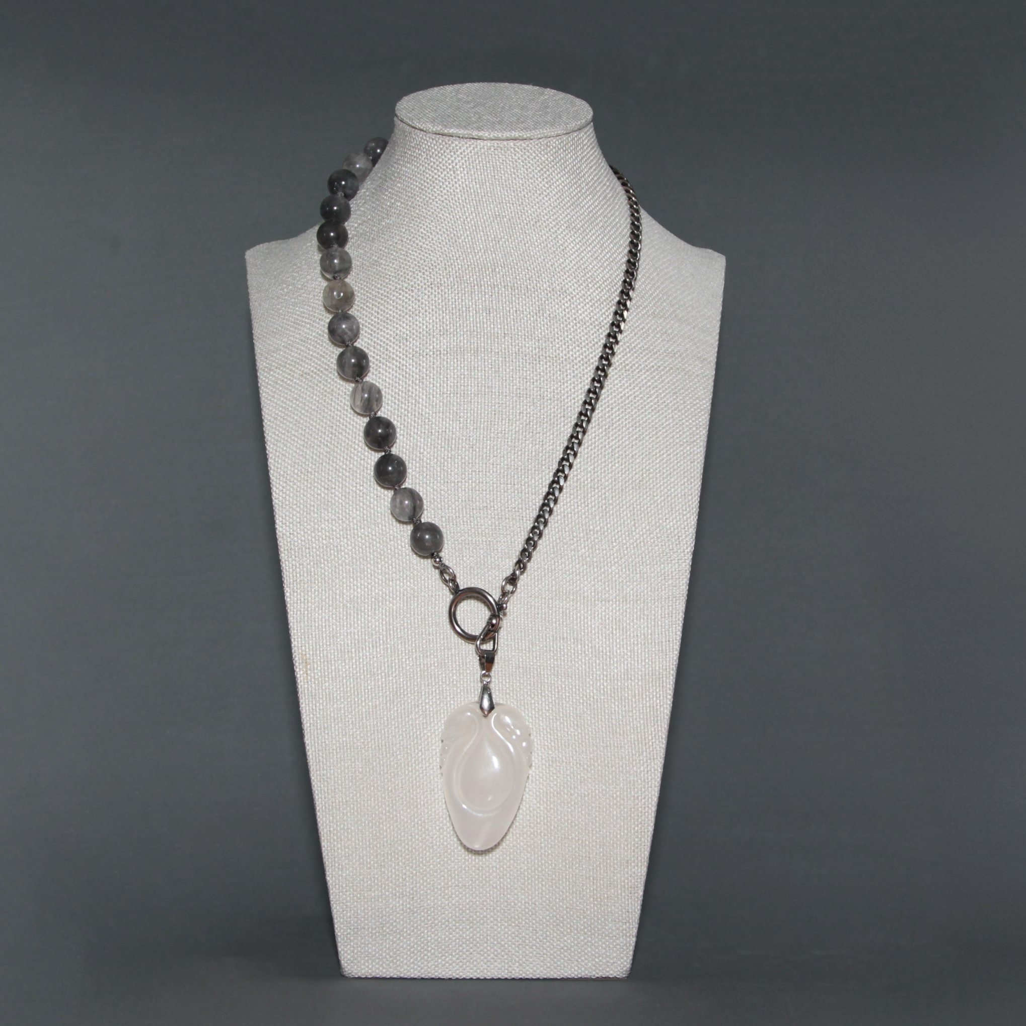 Modern Jewelry. Современнные и актикварные украшения в Барселоне, Москве и Санкт-Петербурге