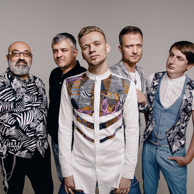 The One группа