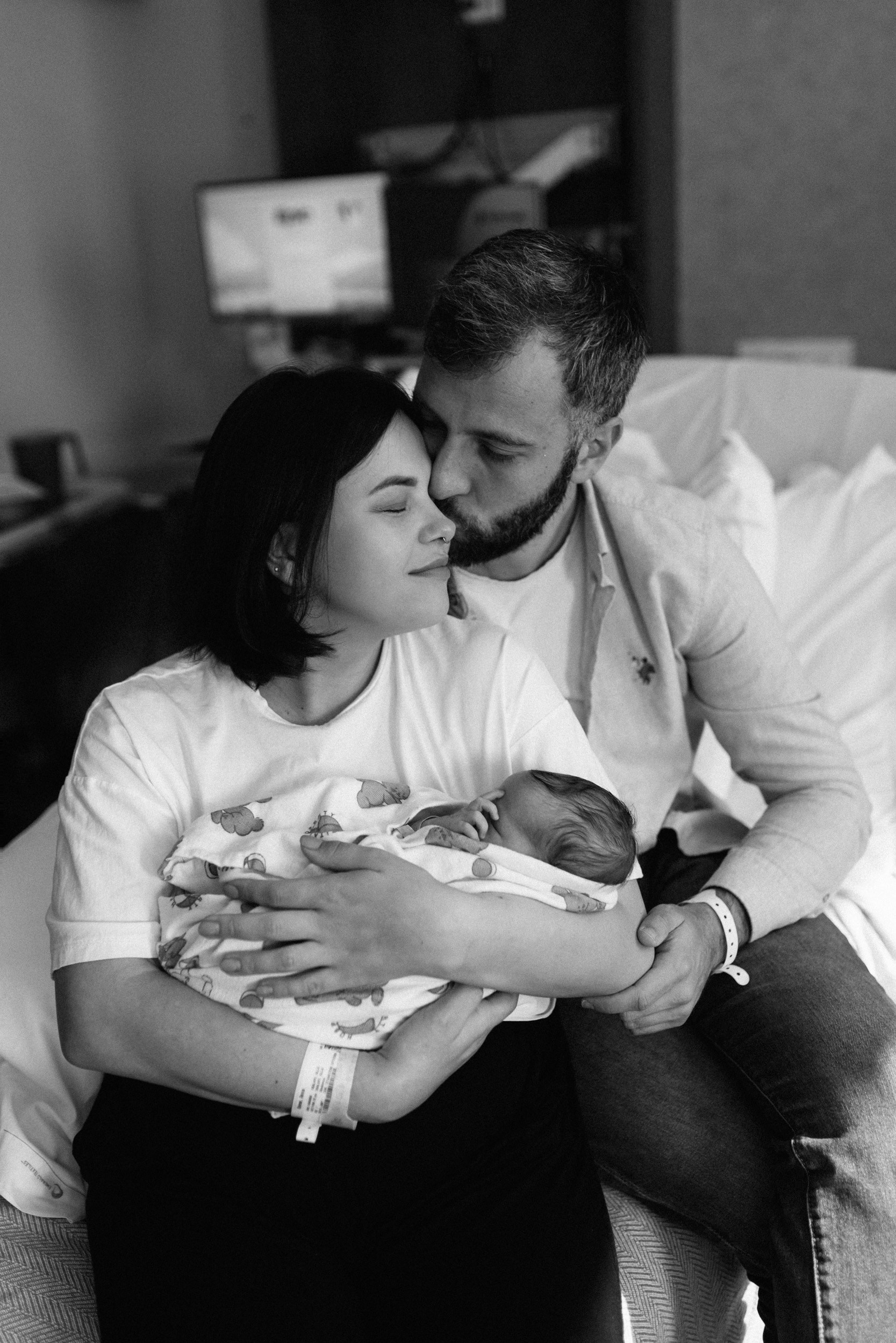 Fresh 48: Capturing the First Moments That Last a Lifetime. Maternity, newborn photographer in the Bay Area|Iryna Rakivnenko