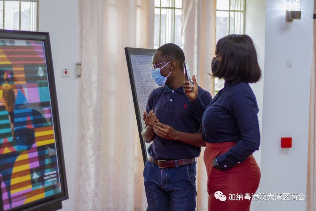 CCPIT (Shenzhen- 深圳市) Photograph Exhibition in Ghana. 中国街头摄影 | The Streets of China Through My Eyes | 深圳