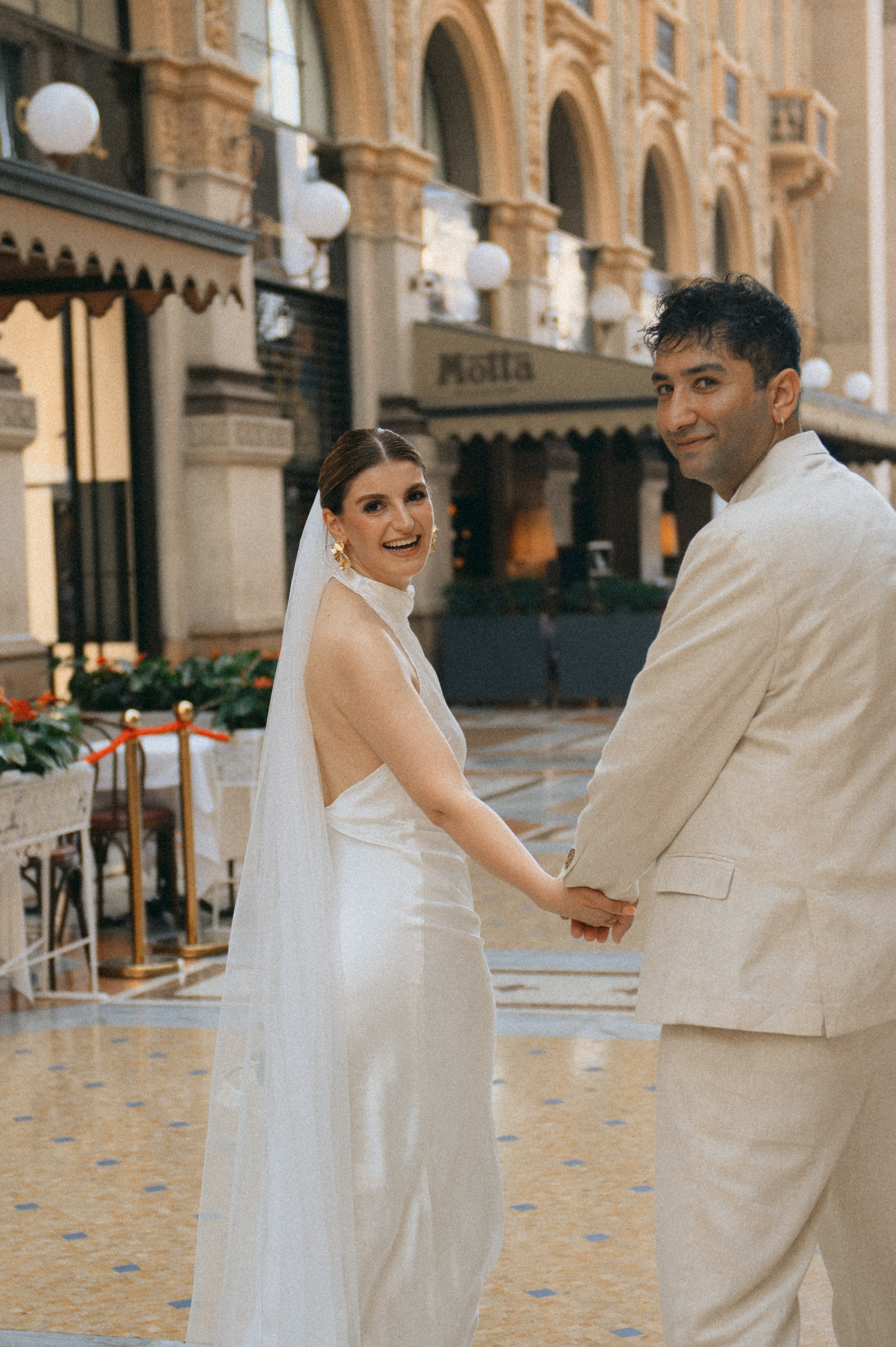 Engagement in Italy: 9 Tips for a Perfect Photoshoot. Anastasiia Buchinskaia Fotografa Milano