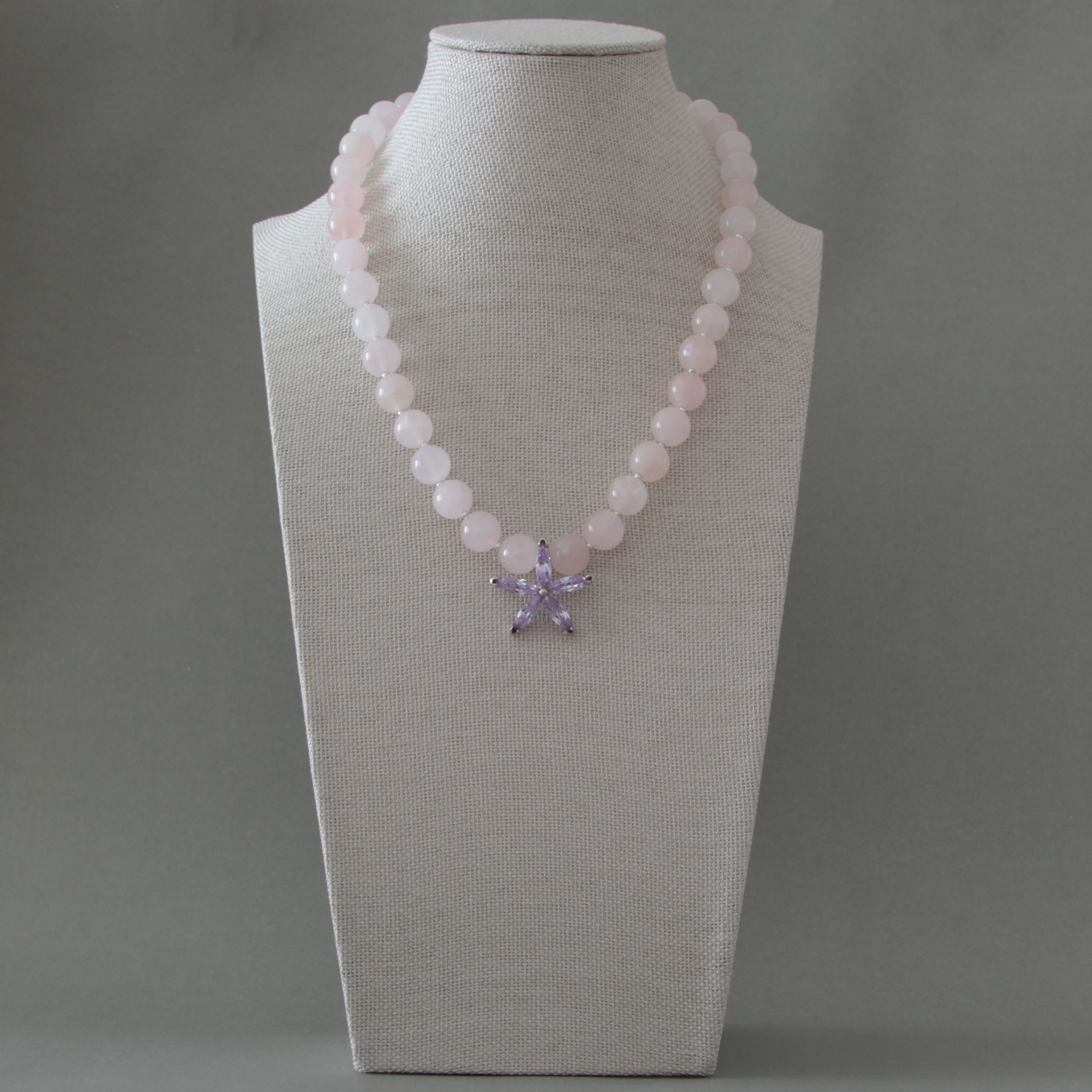 Modern Jewelry. Современнные и актикварные украшения в Барселоне, Москве и Санкт-Петербурге