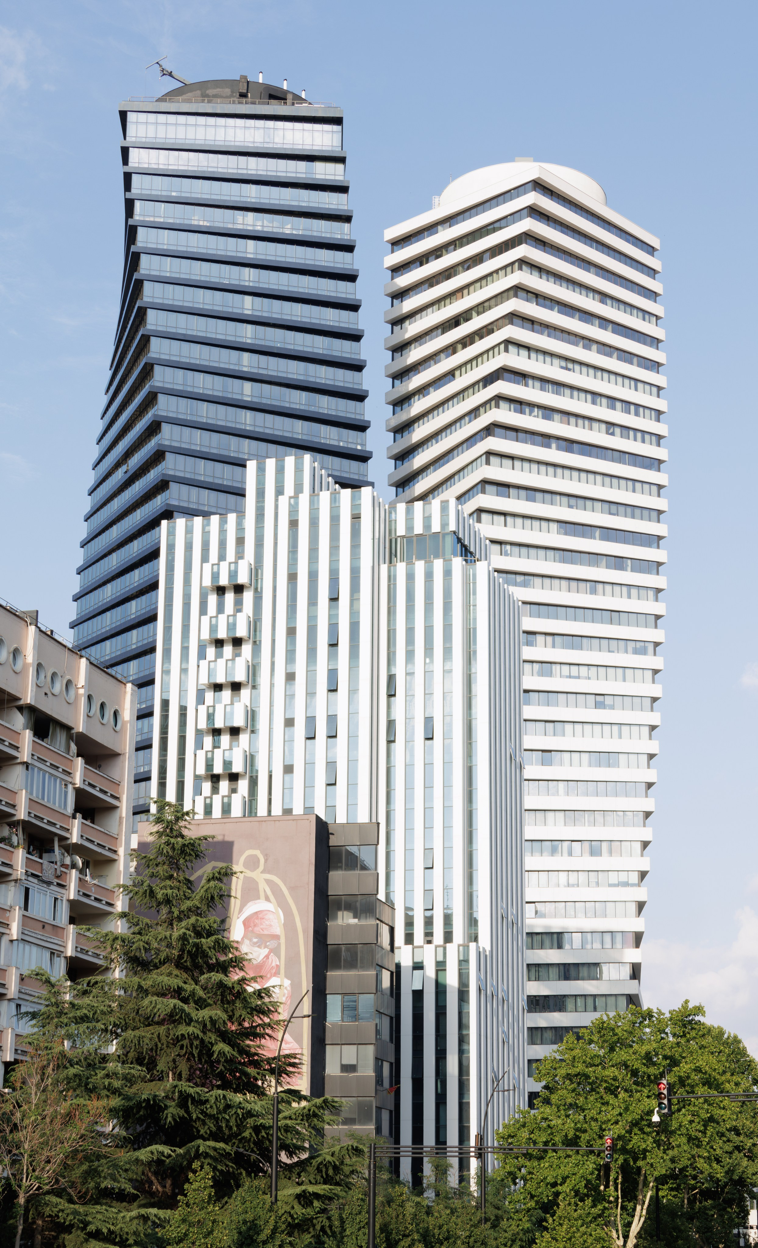 გასეირნება წავკისიდან ვაკის პარკამდე. FramefreeMan