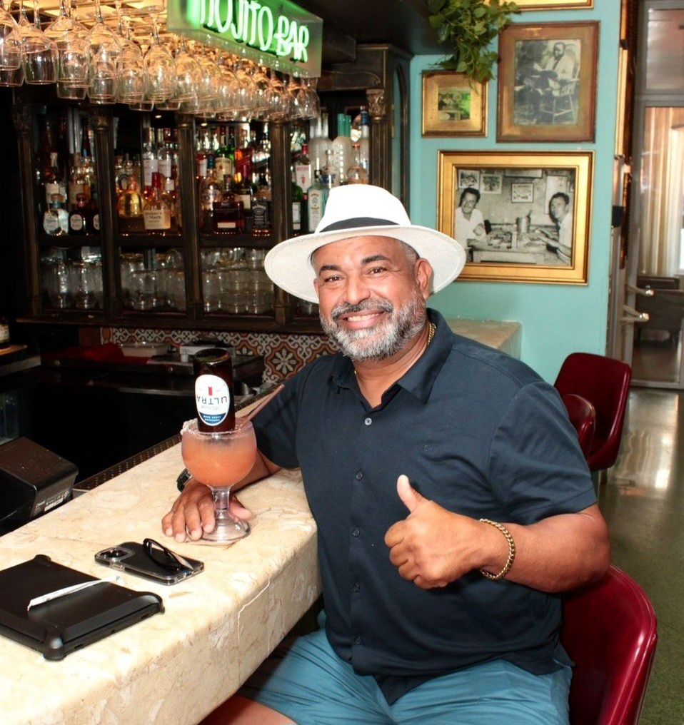 HOW. ROCKET PICTURES