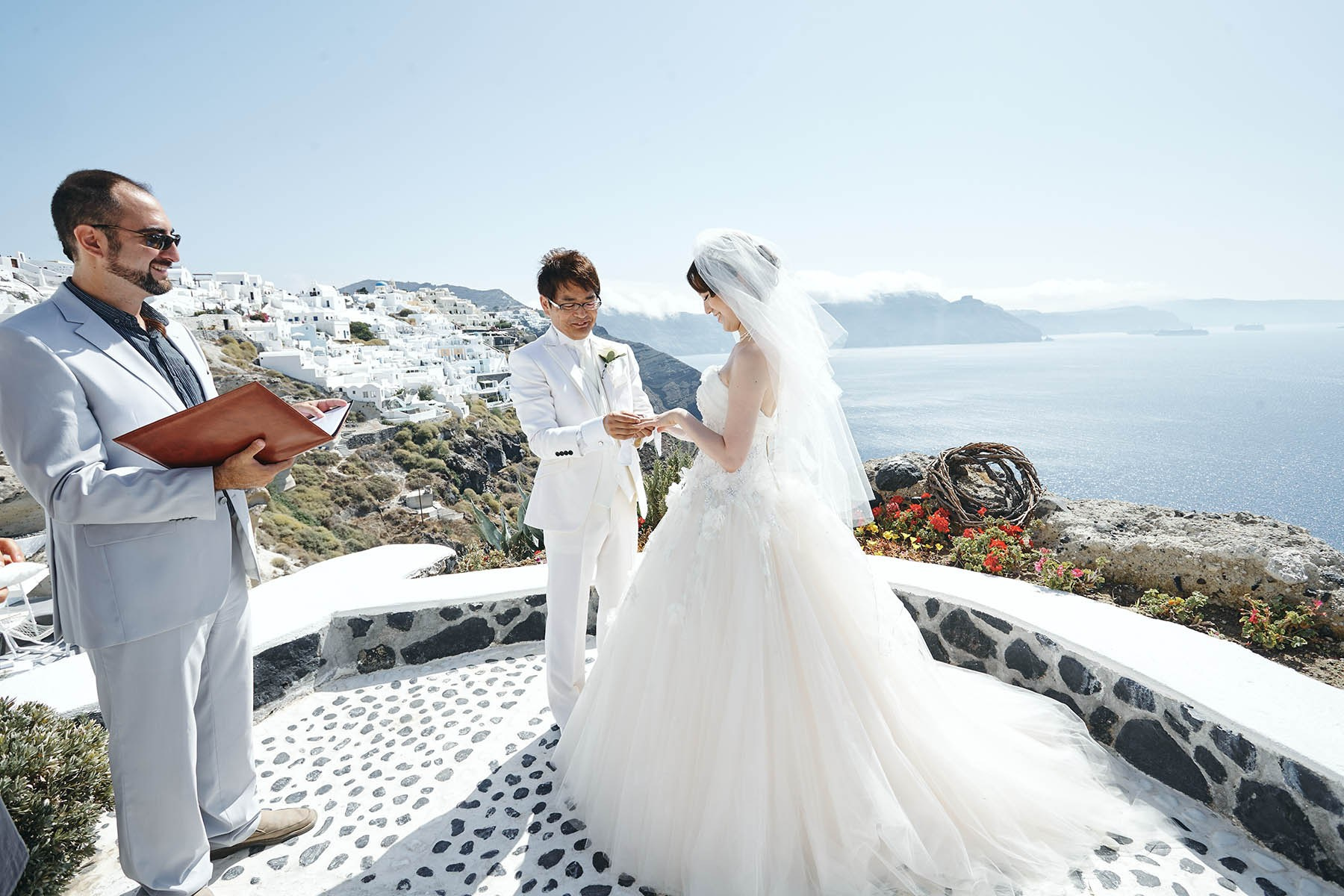 Nao & Junji — Intimate Santorini Wedding