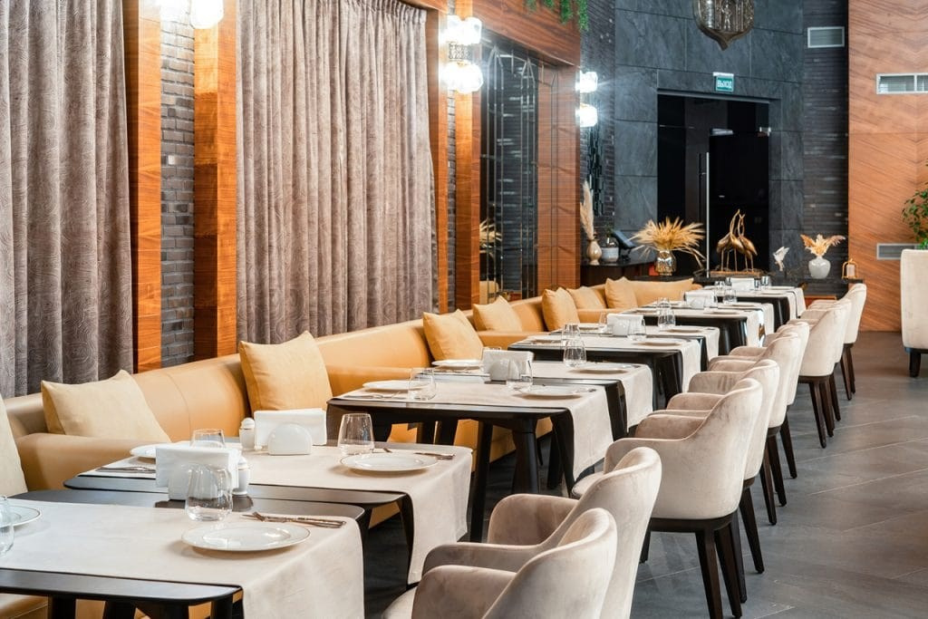 RESTAURANT WITH ELEMENTS OF NATURE. Interior Design & 3D Rendering | Alena Bulataya Design Buro