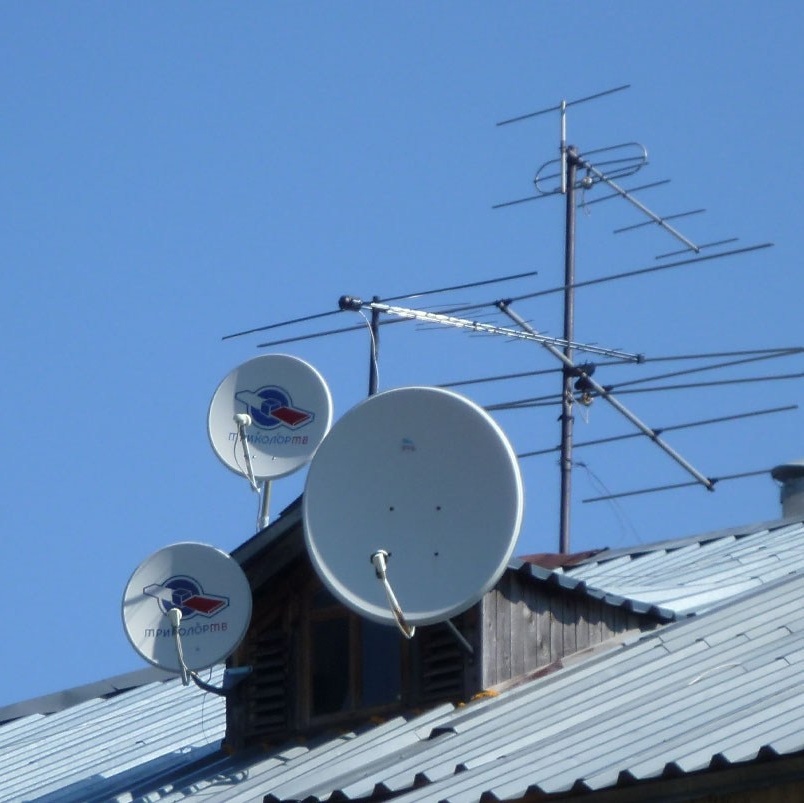 Установка спутниковых и эфирных антенн для цифрового телевидения.