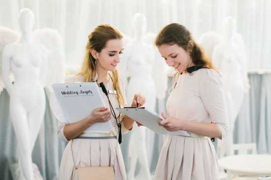 ЦЕНА СВАДЬБЫ 2020. СКОЛЬКО СТОИТ ОРГАНИЗОВАТЬ СВАДЬБУ В ДНЕПРЕ (РАСЧЕТЫ). Олексій Ревуцький - весільний та сімейний фотограф