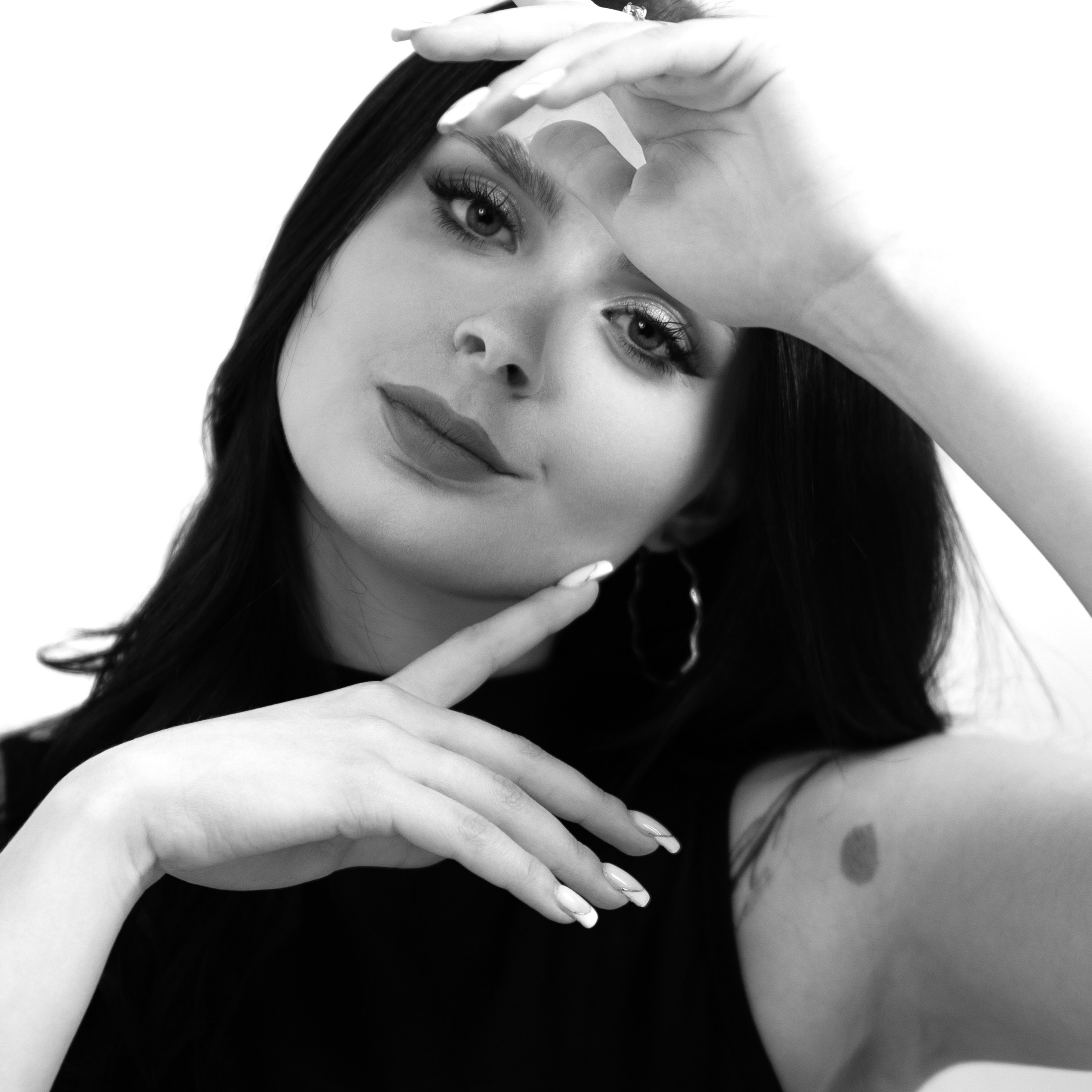 Price/Information. Women’s photographer in Coventry, UK. Boudoir and portraits are my focus; I also capture couples, mini weddings, maternity & newborns