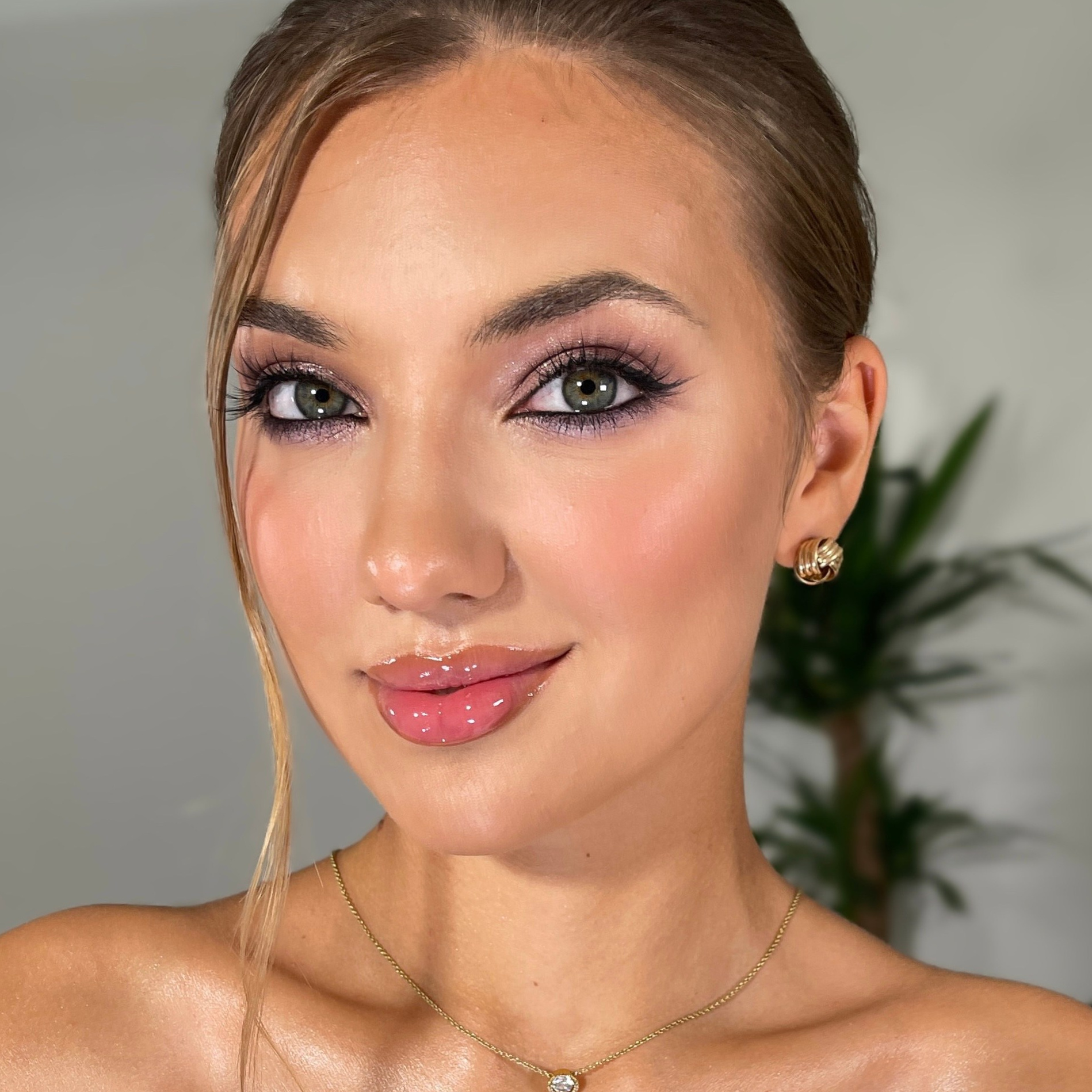 Prices for evening makeup and hairstyle in London