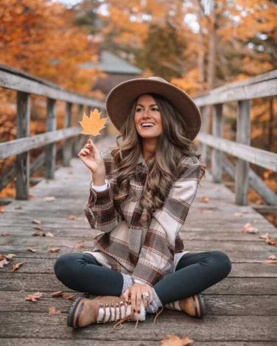 What to wear to your autumn photoshoot in Toulouse: tips for the perfect look. Eugenie Smirnova — wedding, corporate and lifestyle photographer in Toulouse and Southwest France