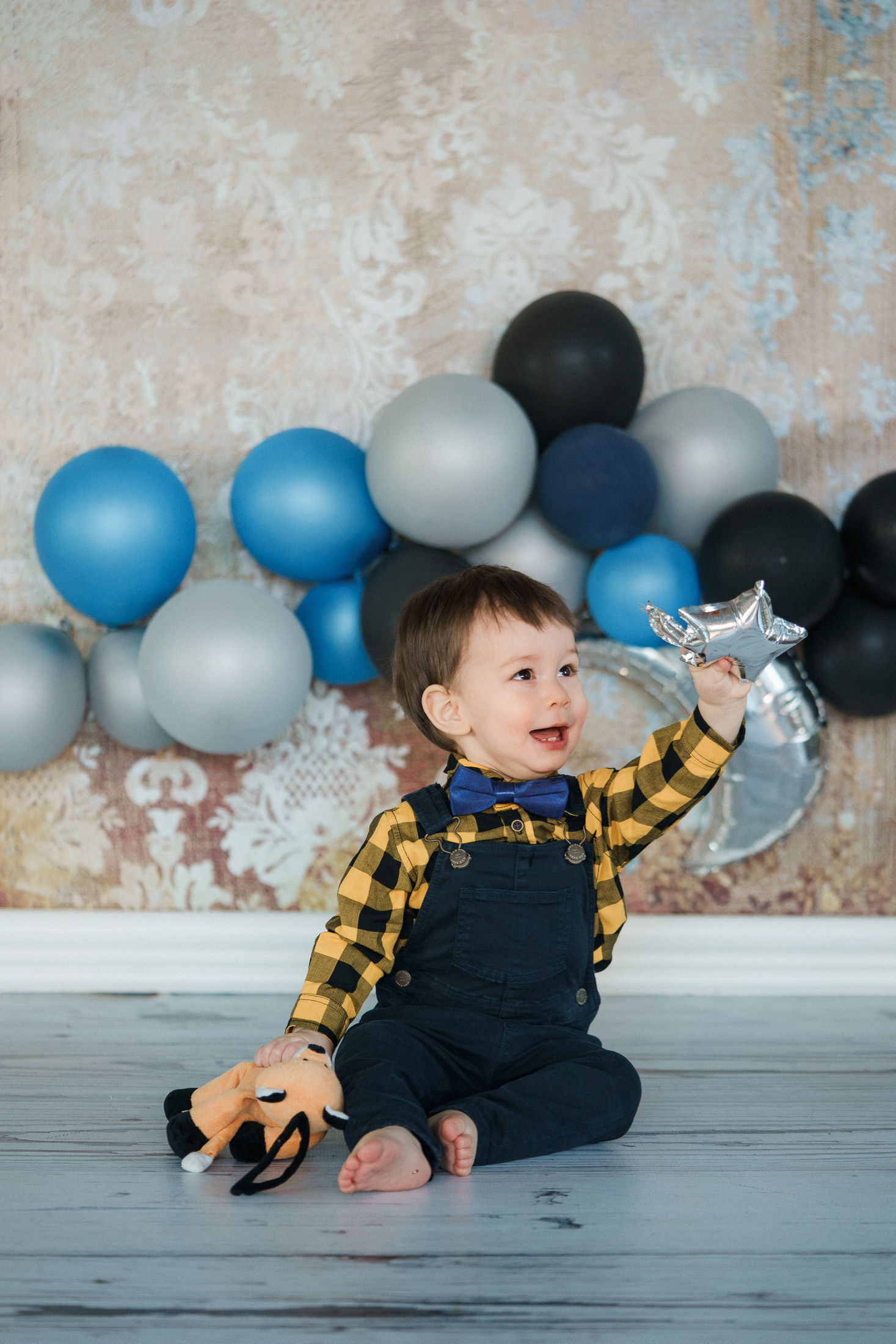 Cake smash 1-vuotiskuvaus Helsingissä